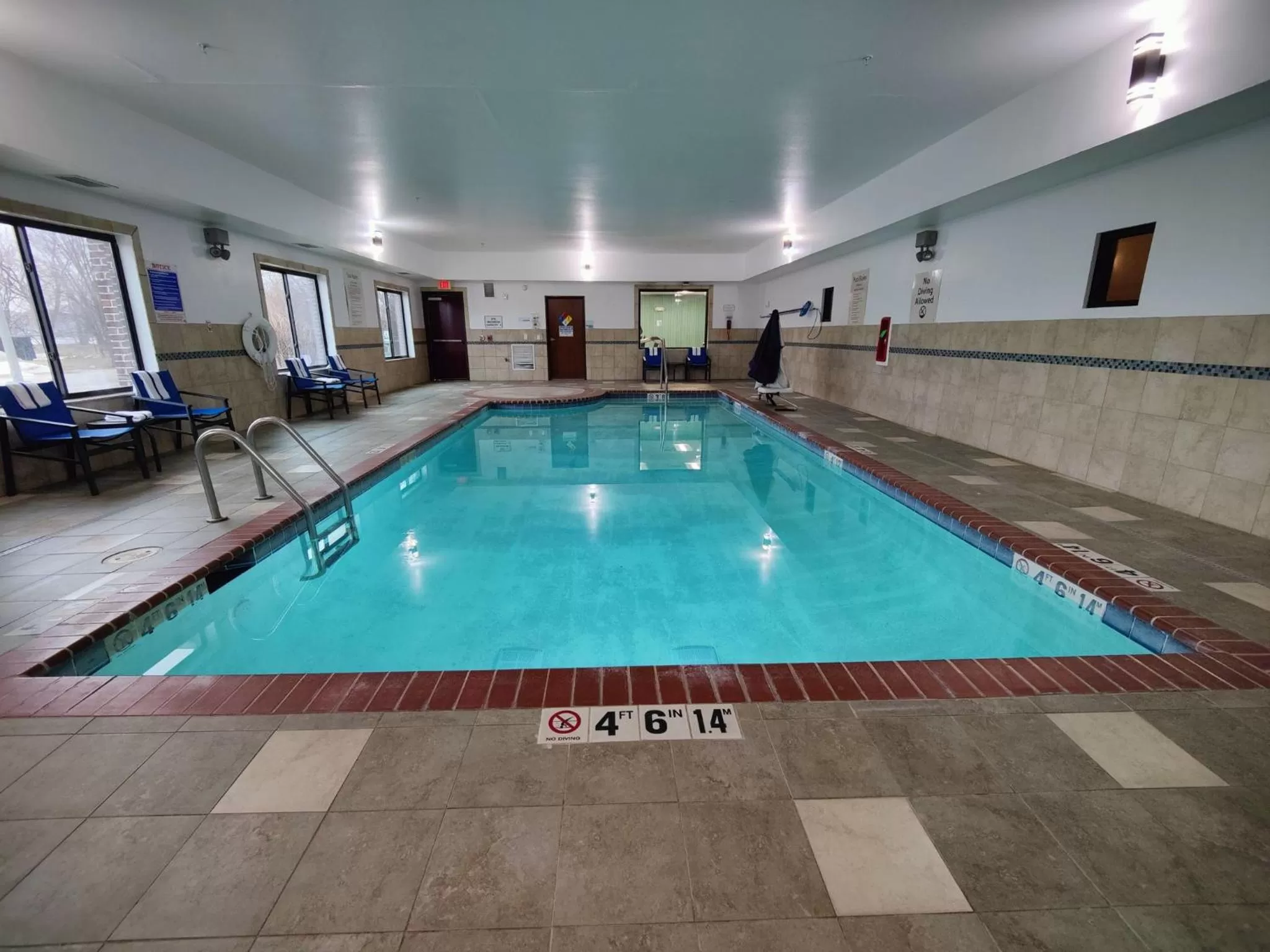 Swimming pool in Holiday Inn Express- Waterloo/Cedar Falls by IHG