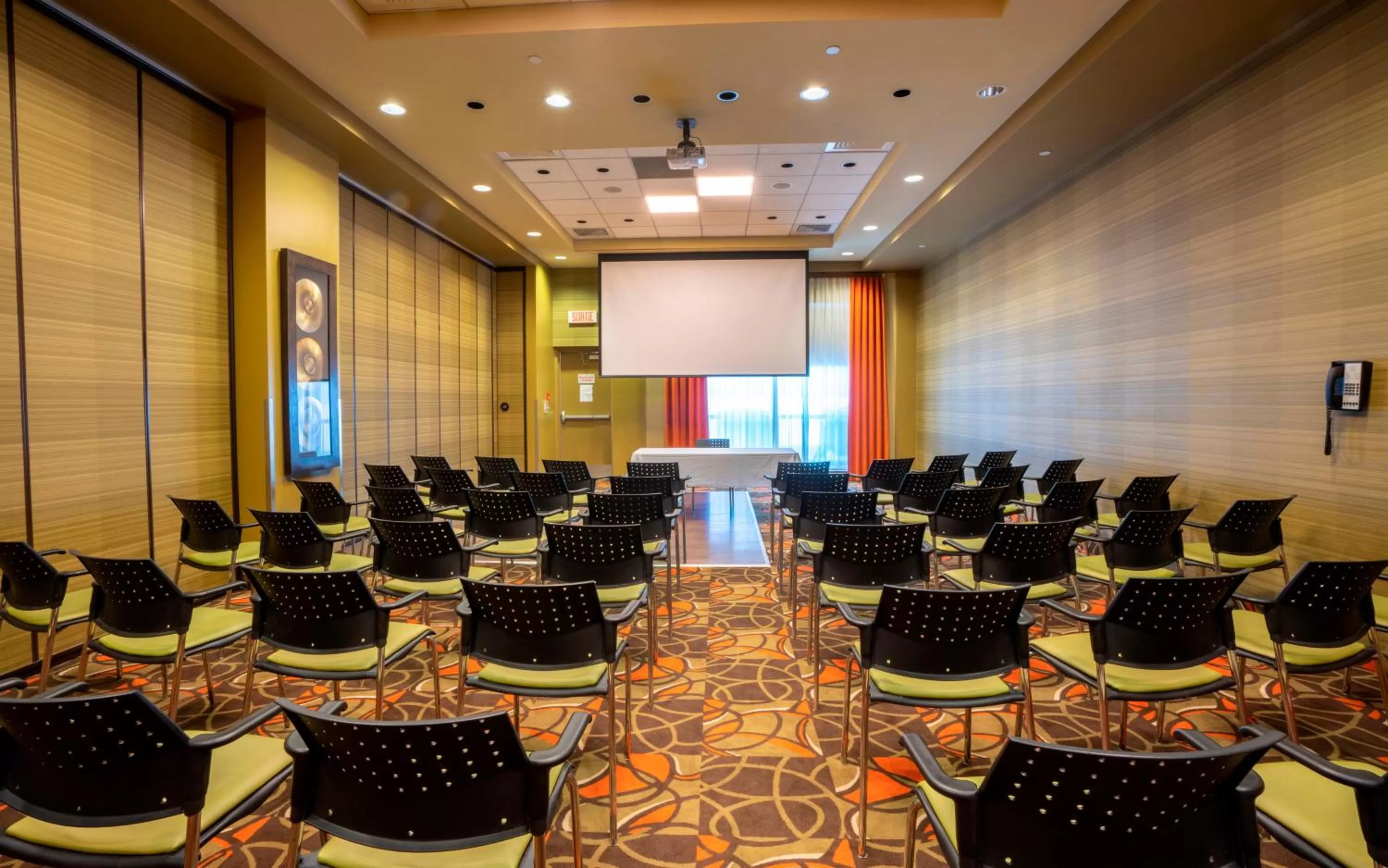 Business facilities in Hôtel Must Aéroport de Québec par JARO