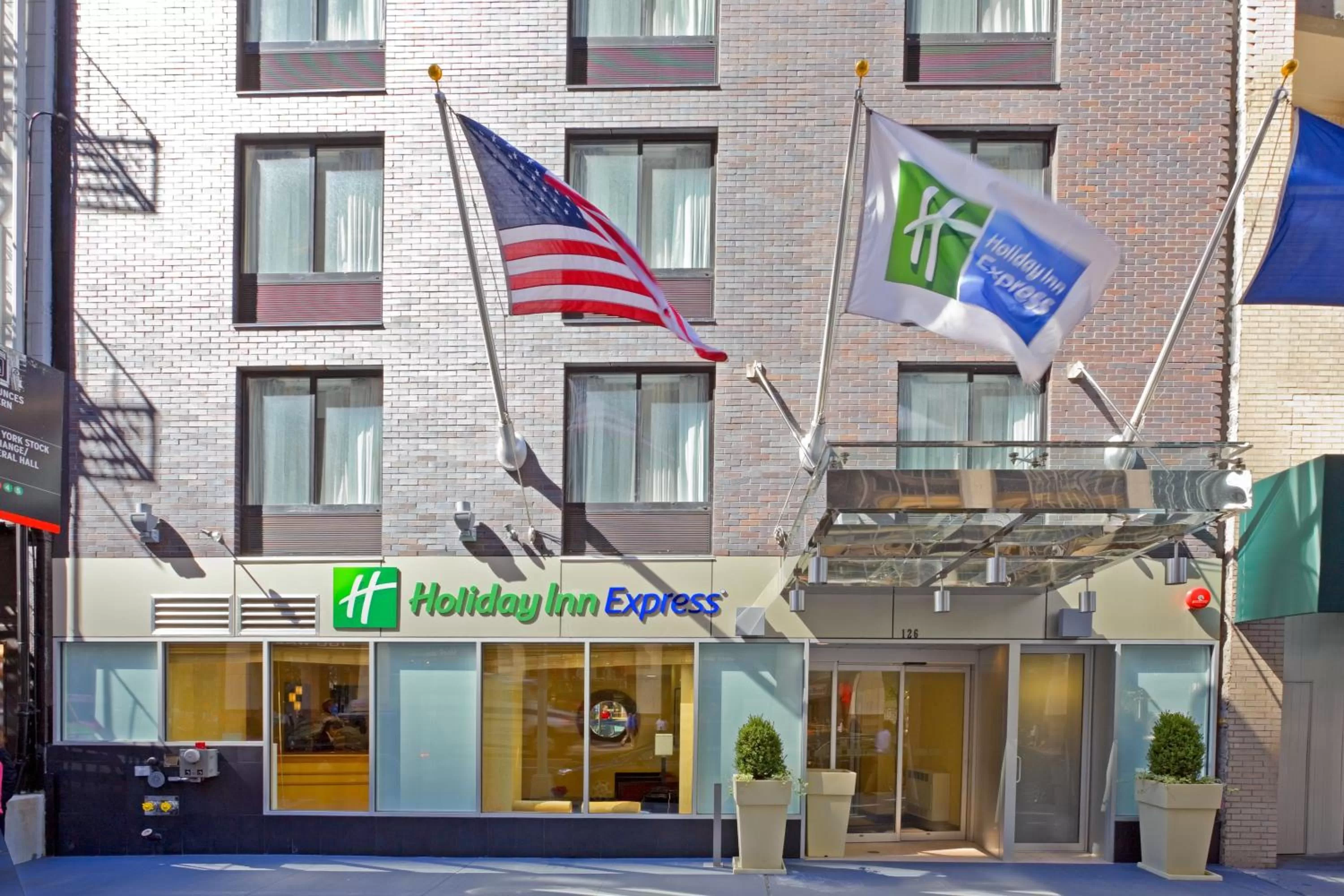 Property building in Holiday Inn Express - Wall Street by IHG