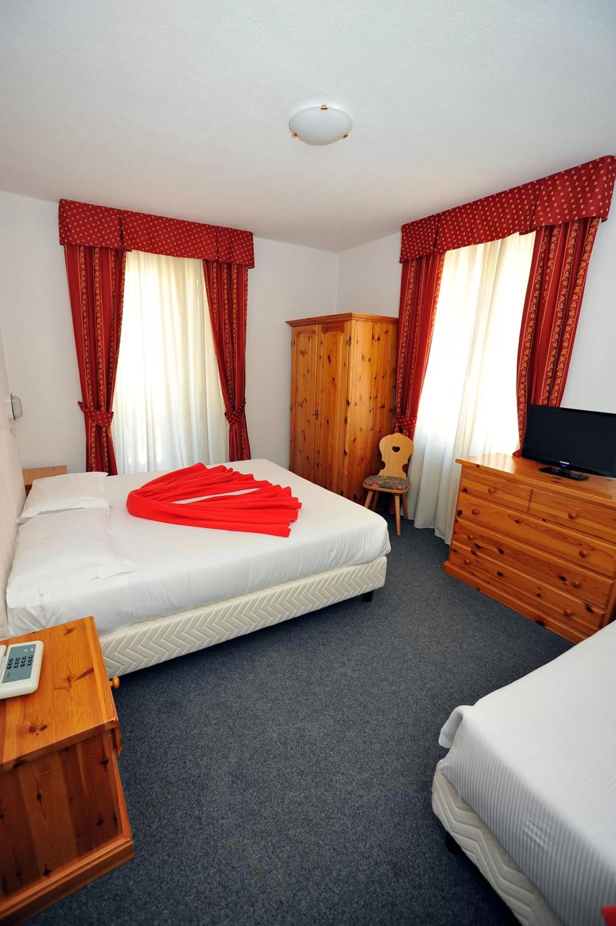 Day, Bed in Hotel Capitani