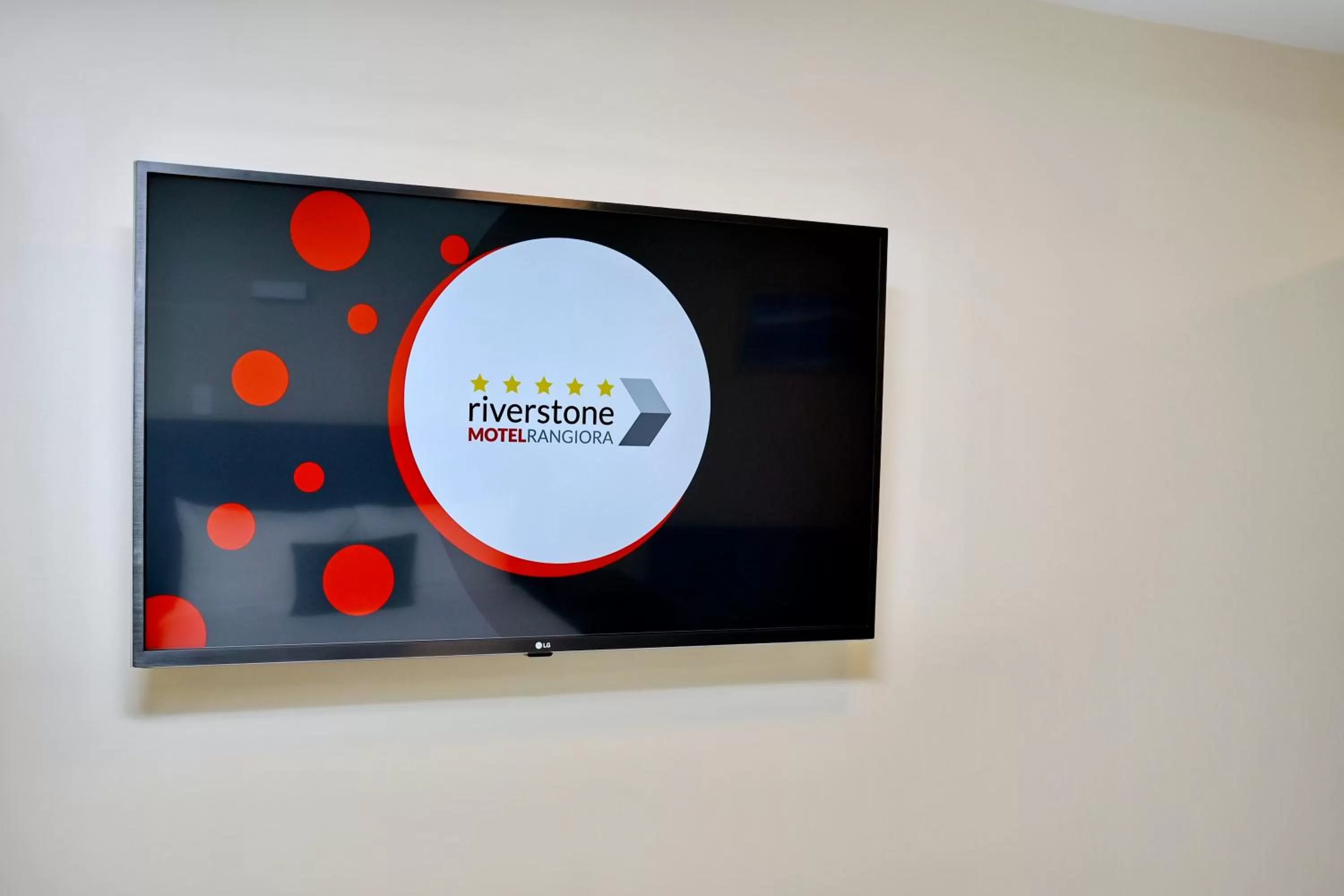 TV and multimedia, TV/Entertainment Center in The Riverstone