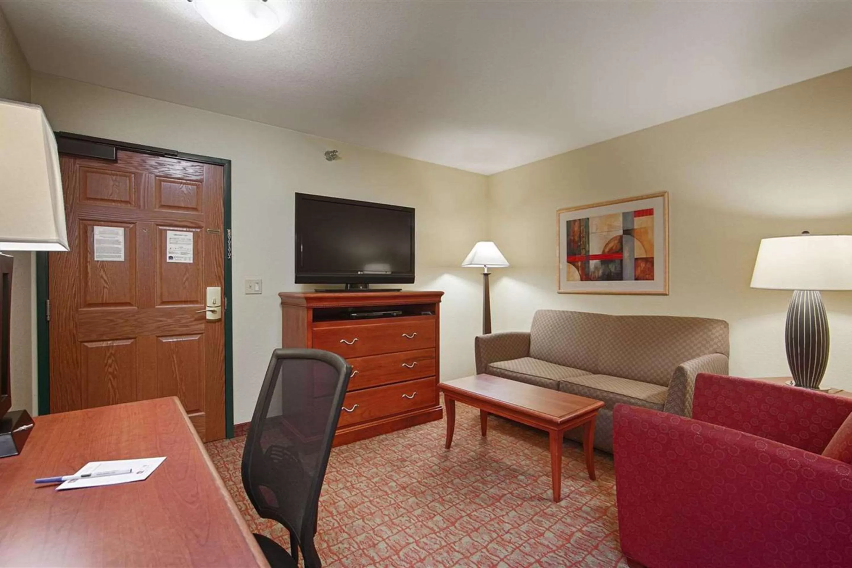 Photo of the whole room in Heritage Hotel and Suites