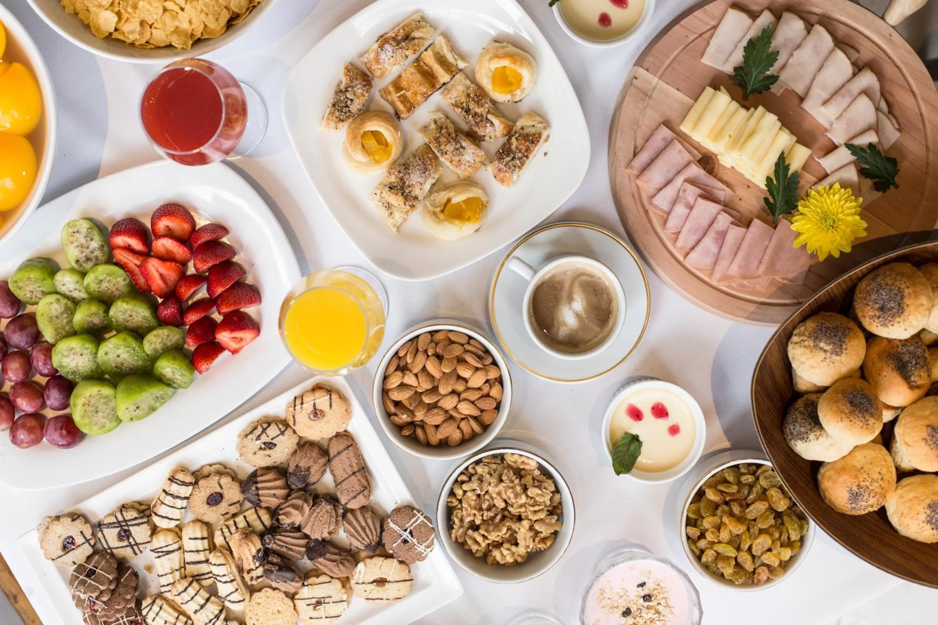 Food in MR Hotel Providencia (ex Hotel Neruda)