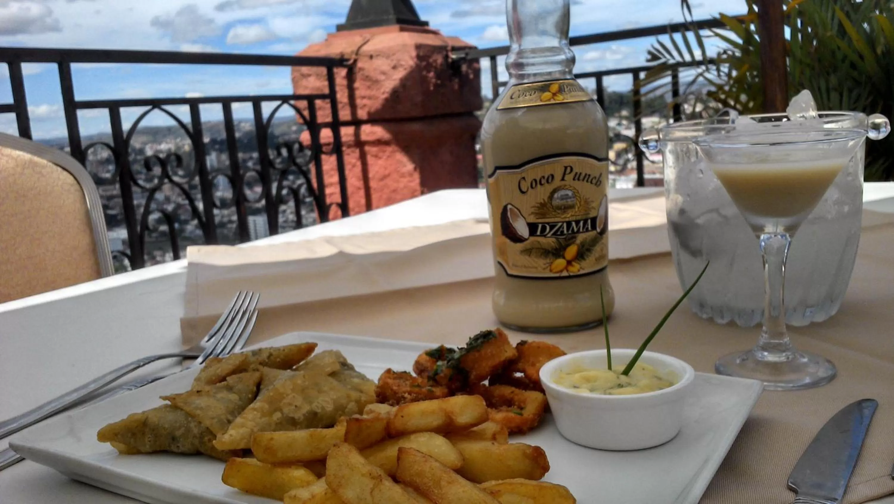 Patio in Relais De La Haute Ville Tana