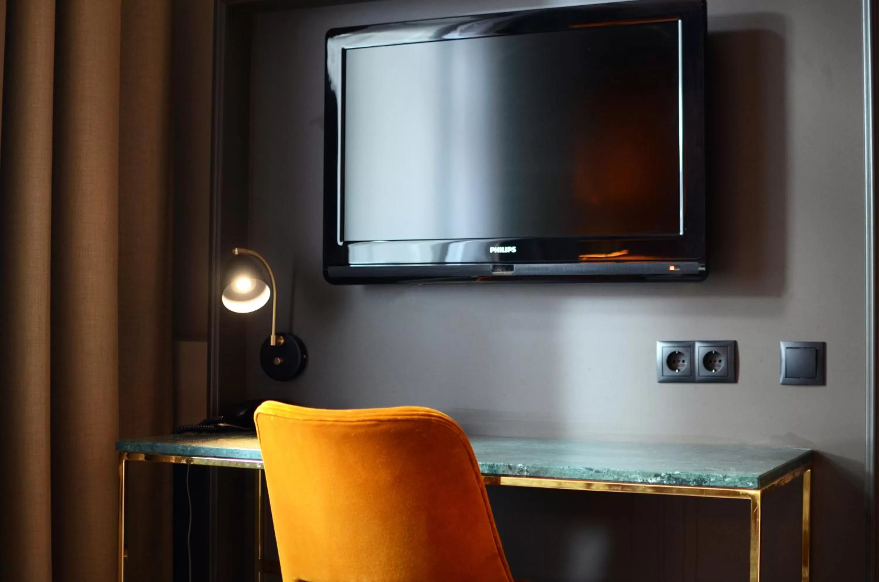 TV and multimedia in Home Hotel Temperance