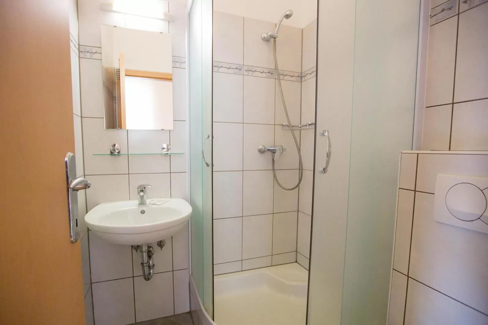 Bathroom in Hostel Sonce