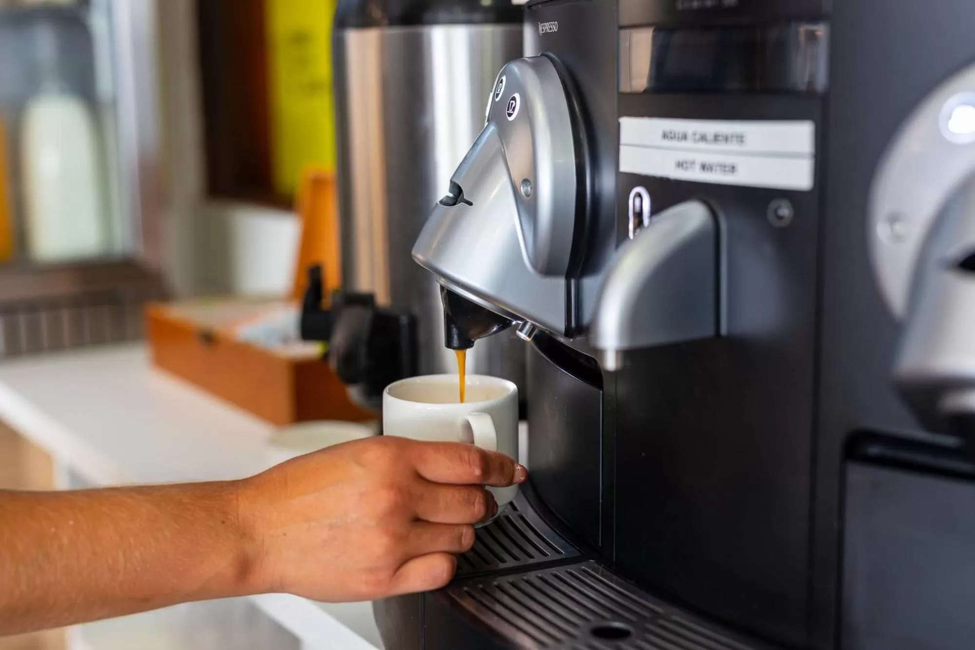 Coffee/tea facilities in Los Cantaros