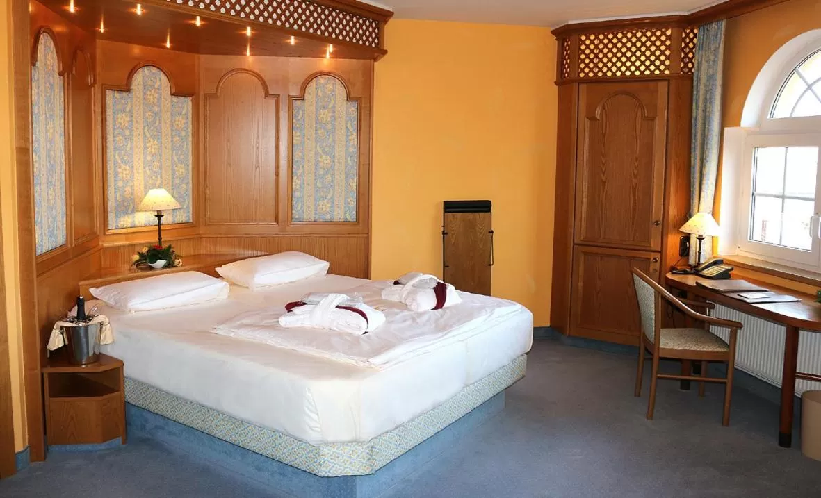 Bed in Hotel Spanischer Hof