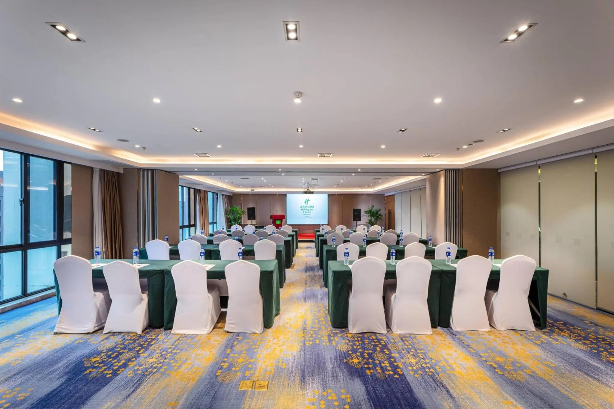 Meeting/conference room in Holiday Inn Suites Xi'an High-Tech Zone by IHG
