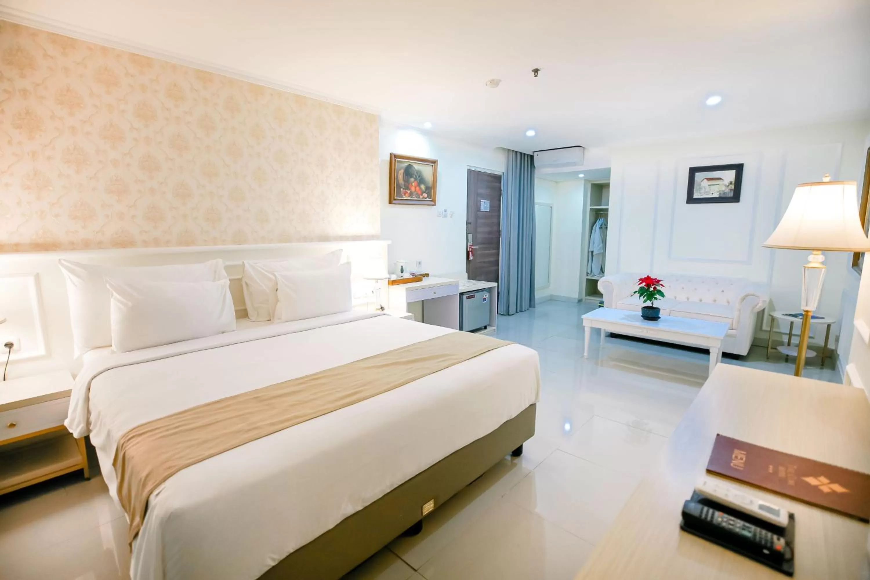 Bed in The Cube Hotel Malioboro, Azana Hotels Collection