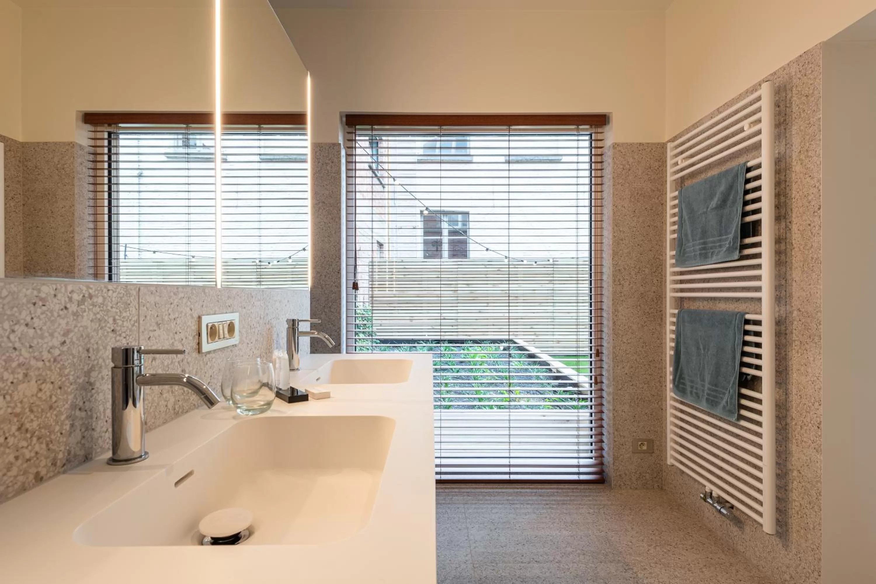 Bathroom in Gepetto's - Beautiful stay in the Historic centre of Ghent -