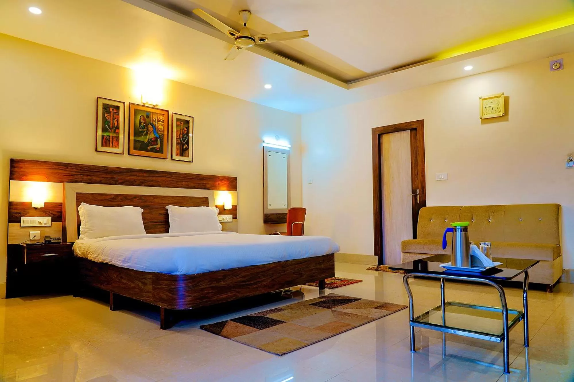 Coffee/tea facilities in FabHotel Kanchan Plaza