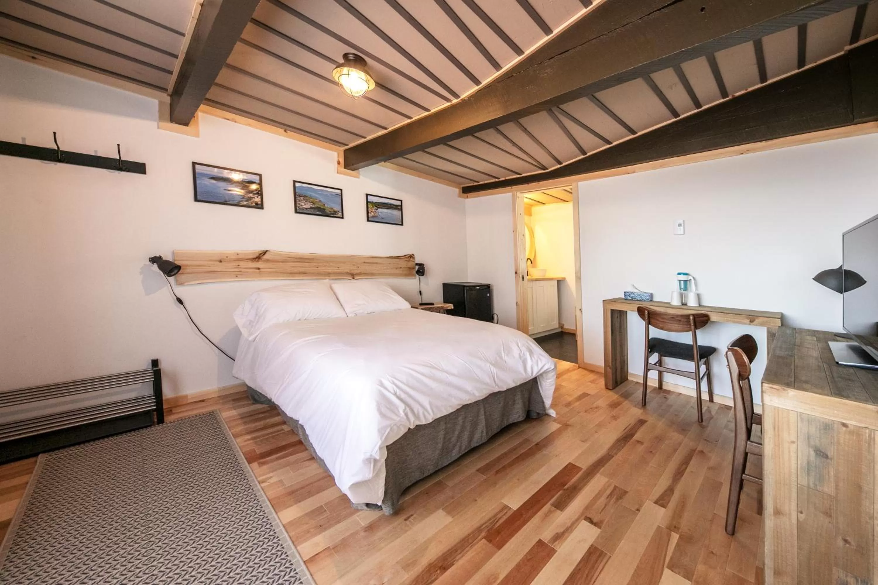 Photo of the whole room, Bed in Nordet