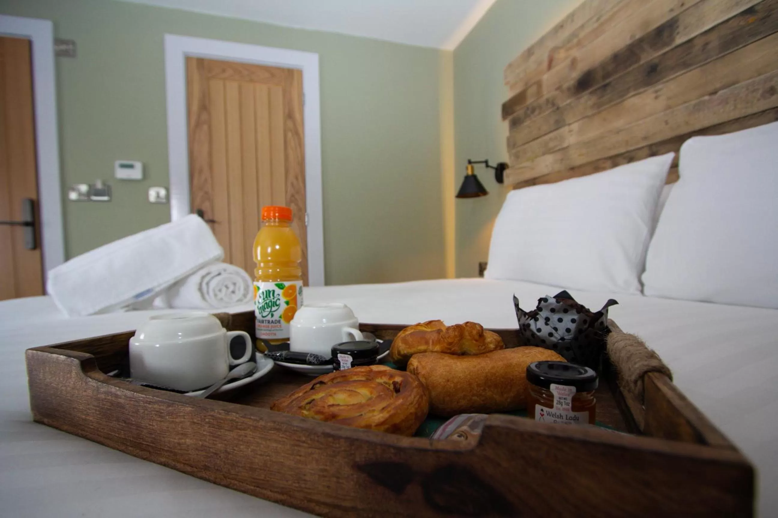 Food and drinks, Bed in Tyr Winch