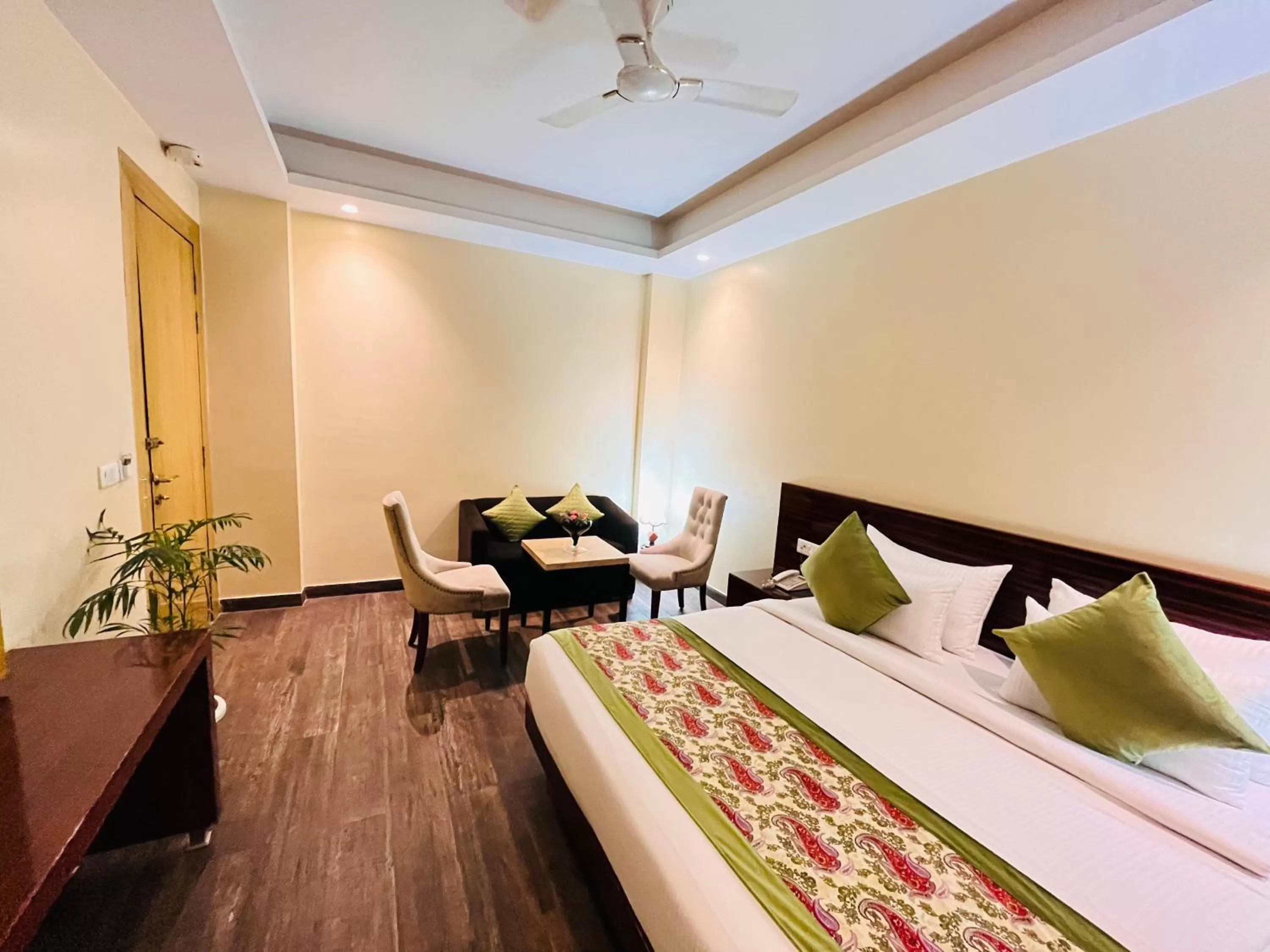 Bed in Hotel Banz near Delhi Airport