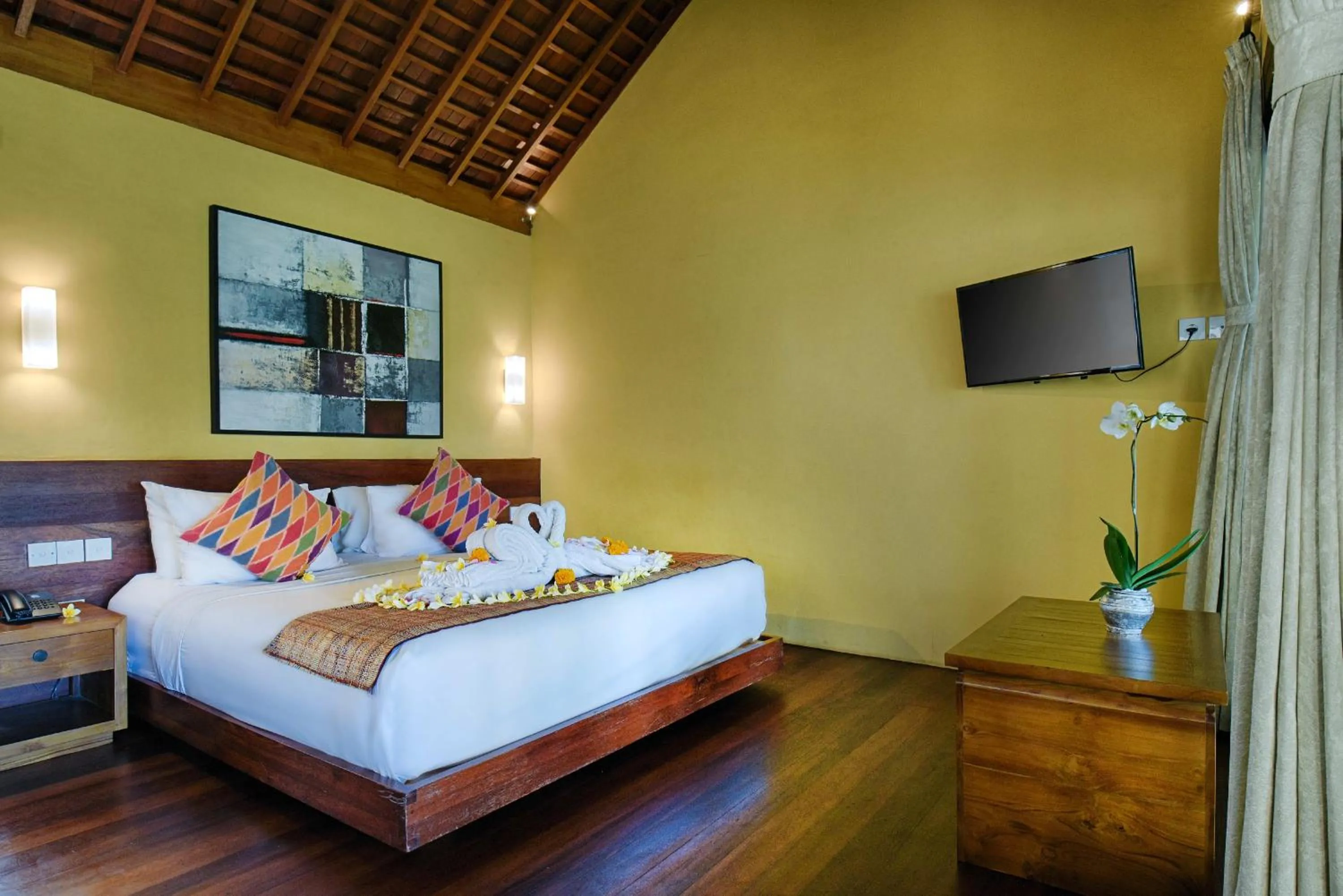 Photo of the whole room, Bed in Samkhya Villas - Free 1x Floating Breakfast or Minibar