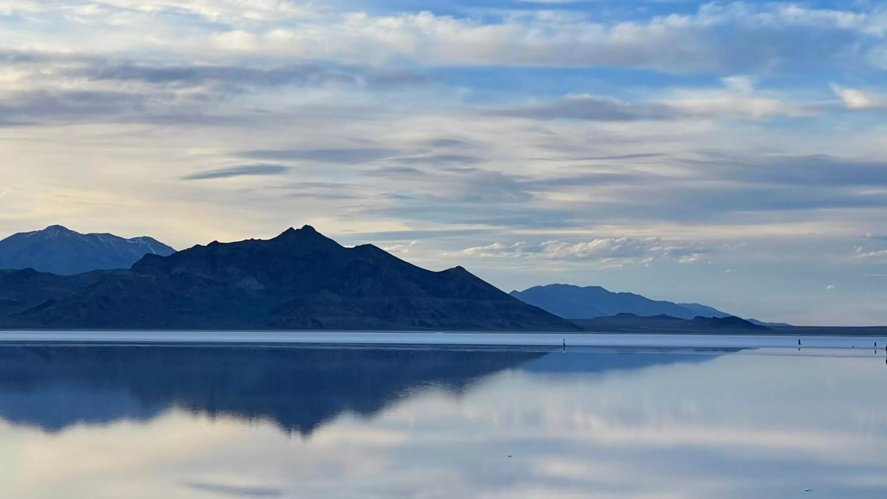 Mountain view in American inn