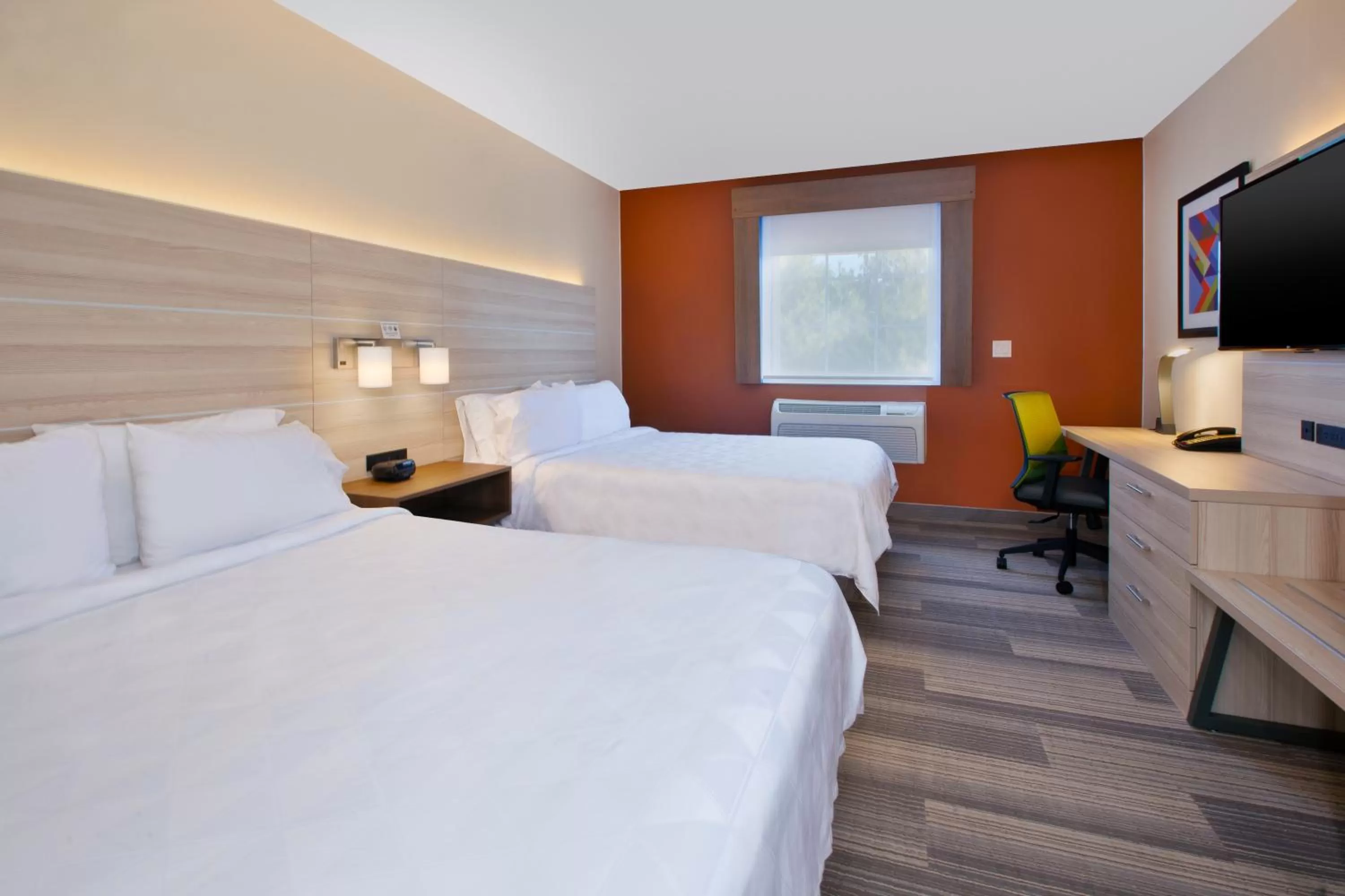 Photo of the whole room, Bed in Holiday Inn Express Absecon-Atlantic City Area by IHG