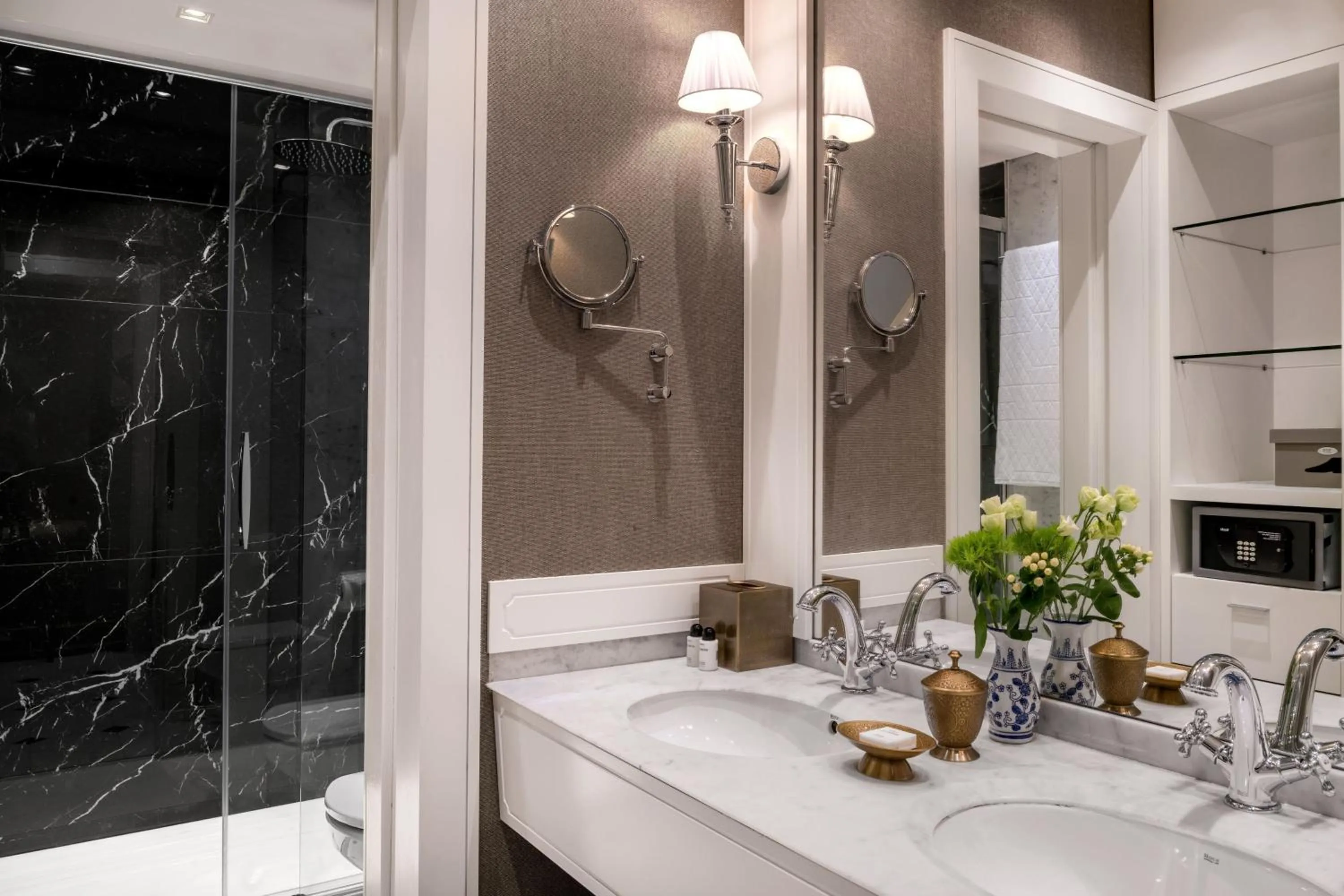 Bathroom in Santo Mauro, a Luxury Collection Hotel, Madrid