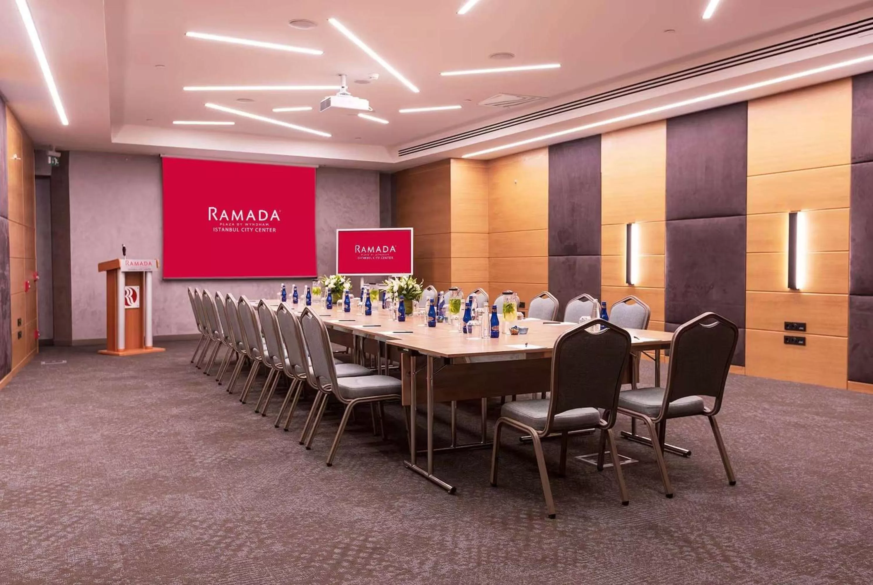 Meeting/conference room in Ramada Plaza By Wyndham Istanbul City Center