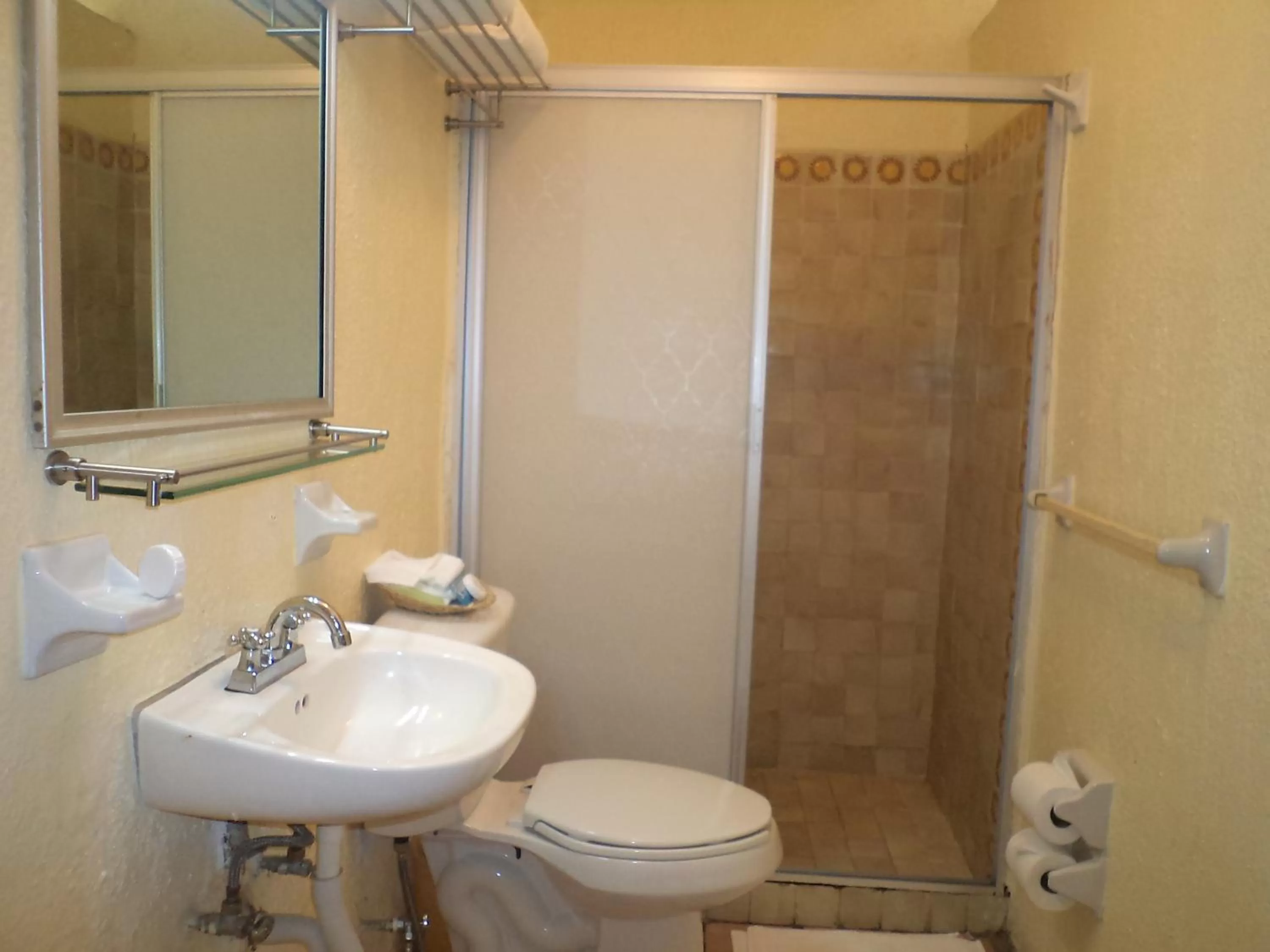 Bathroom in Hotel Mercurio - Gay Friendly