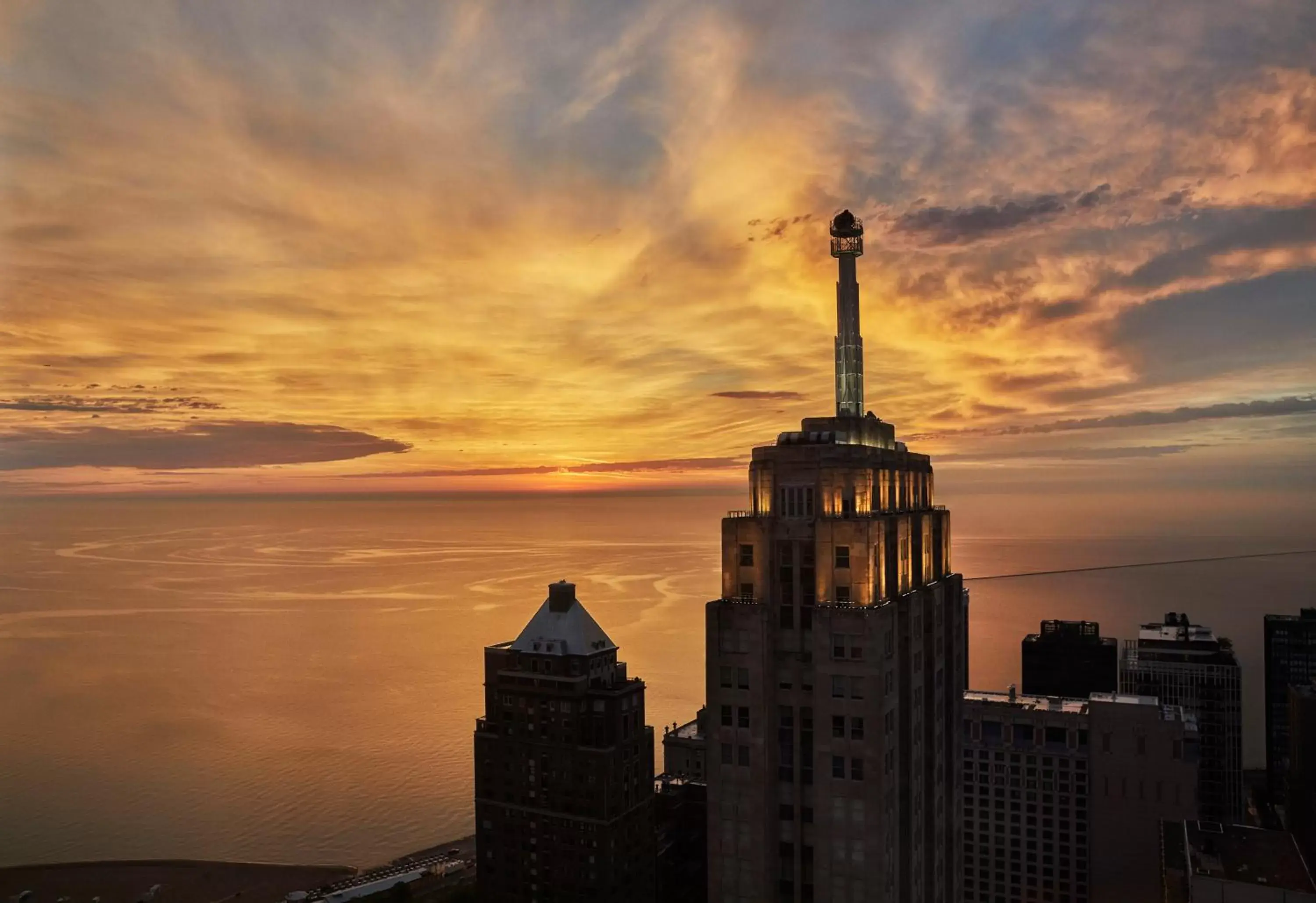 Executive King Suite with City View - Mobility Access in Four Seasons Chicago Executive King Suite with City View - Mobility Access in Four Seasons Chicago