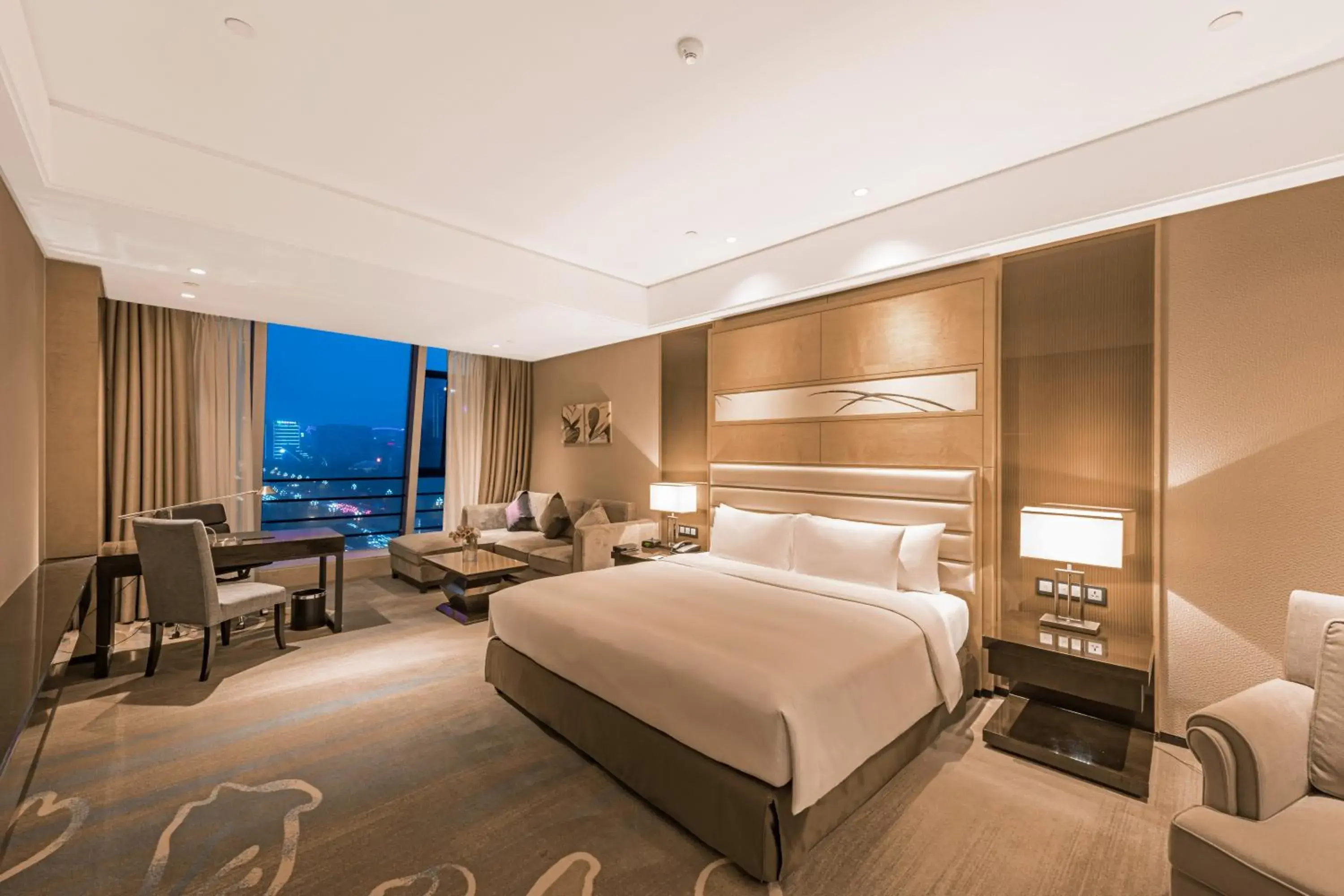 Premier King Room - Smoking in Howard Johnson Hi - Tech Plaza Chengdu Premier King Room - Smoking in Howard Johnson Hi - Tech Plaza Chengdu