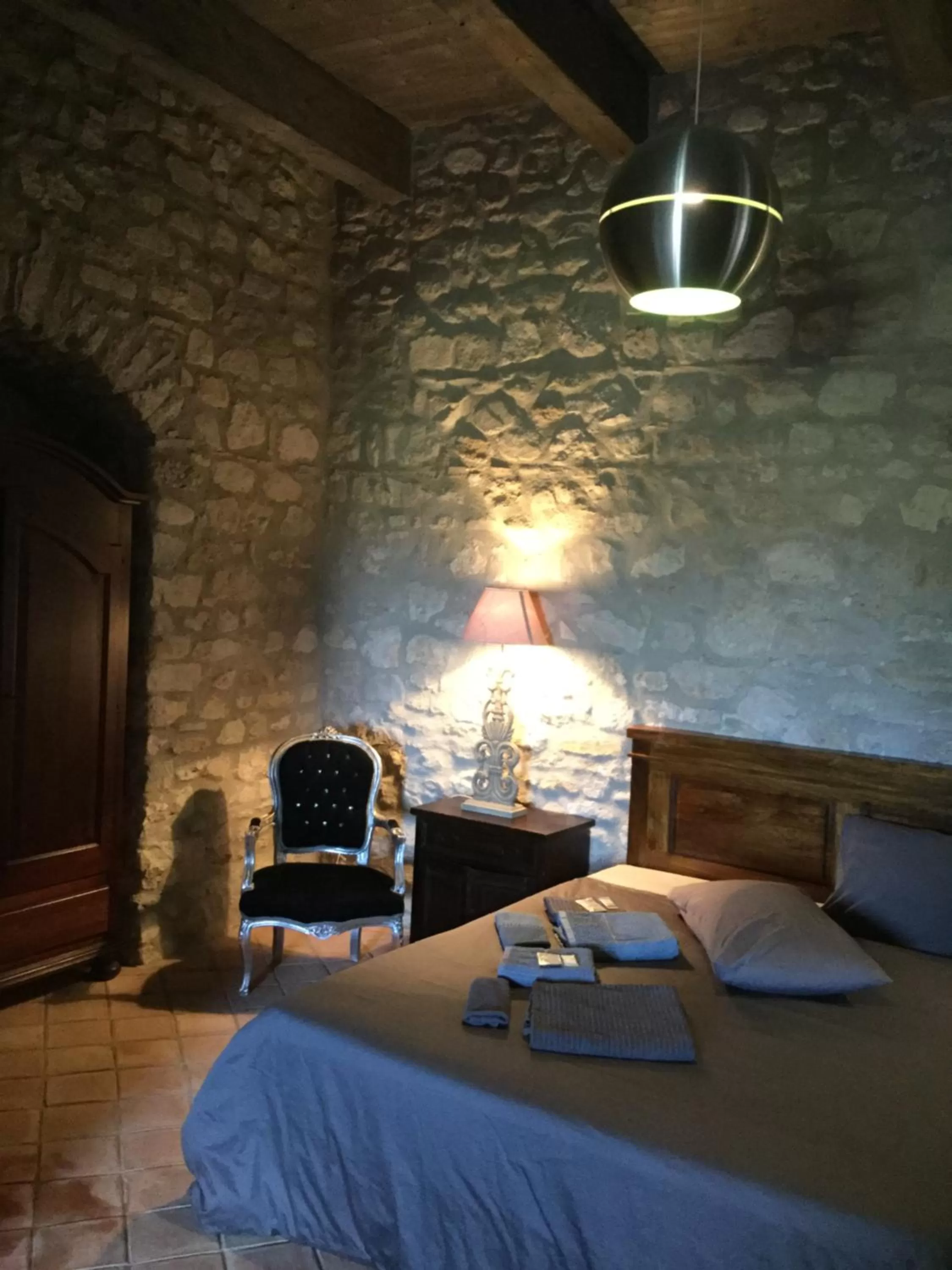 Photo of the whole room in La Portella