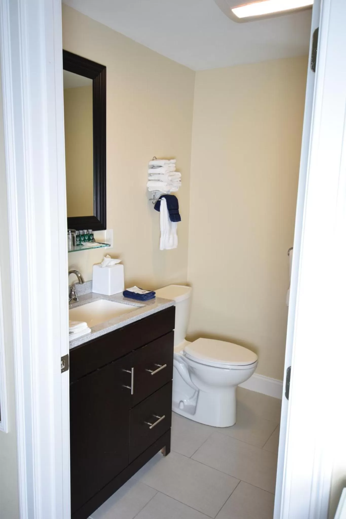 Bathroom in The Inn At Ring's Island