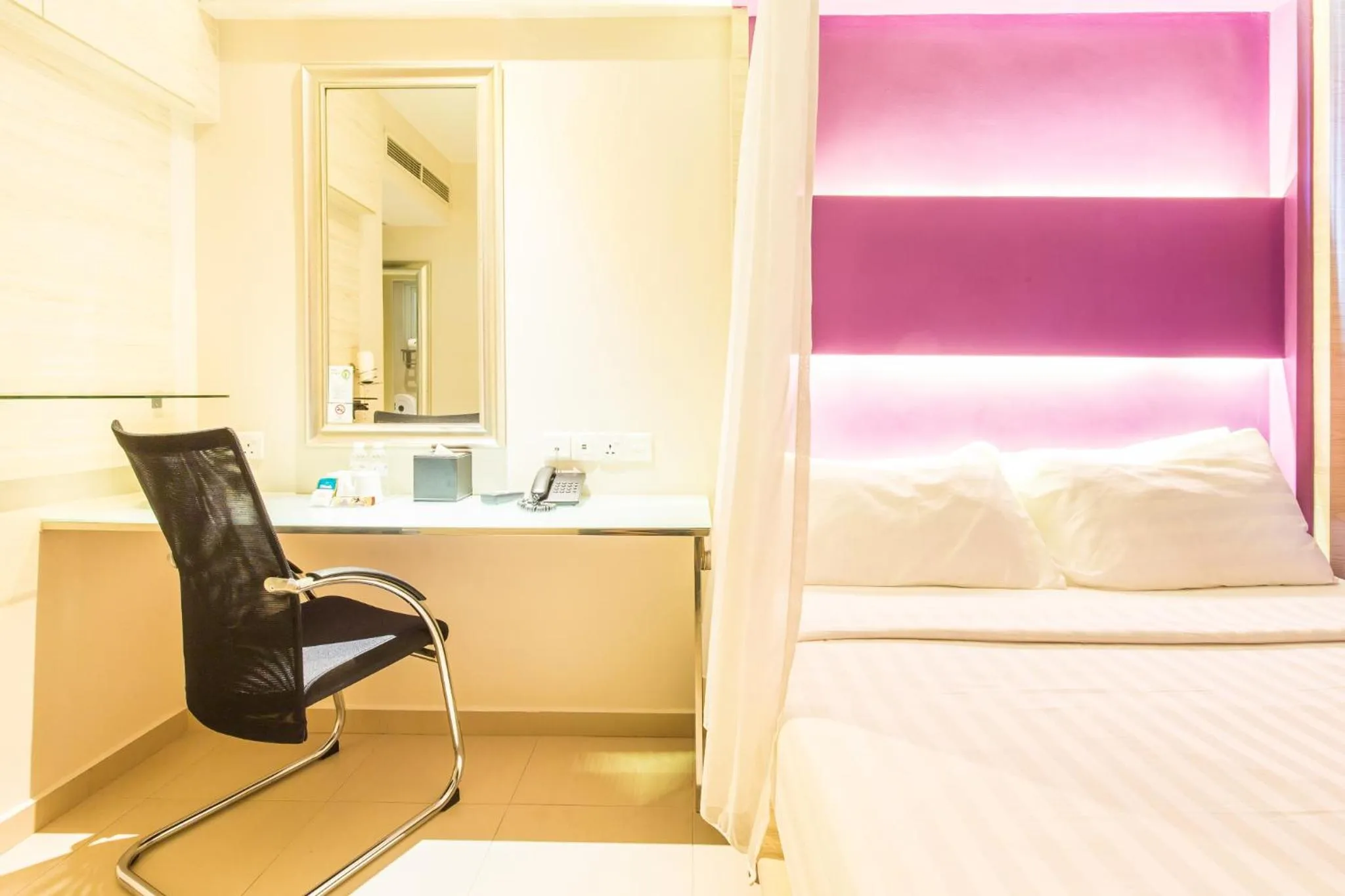 Bed in Fragrance Hotel - Viva