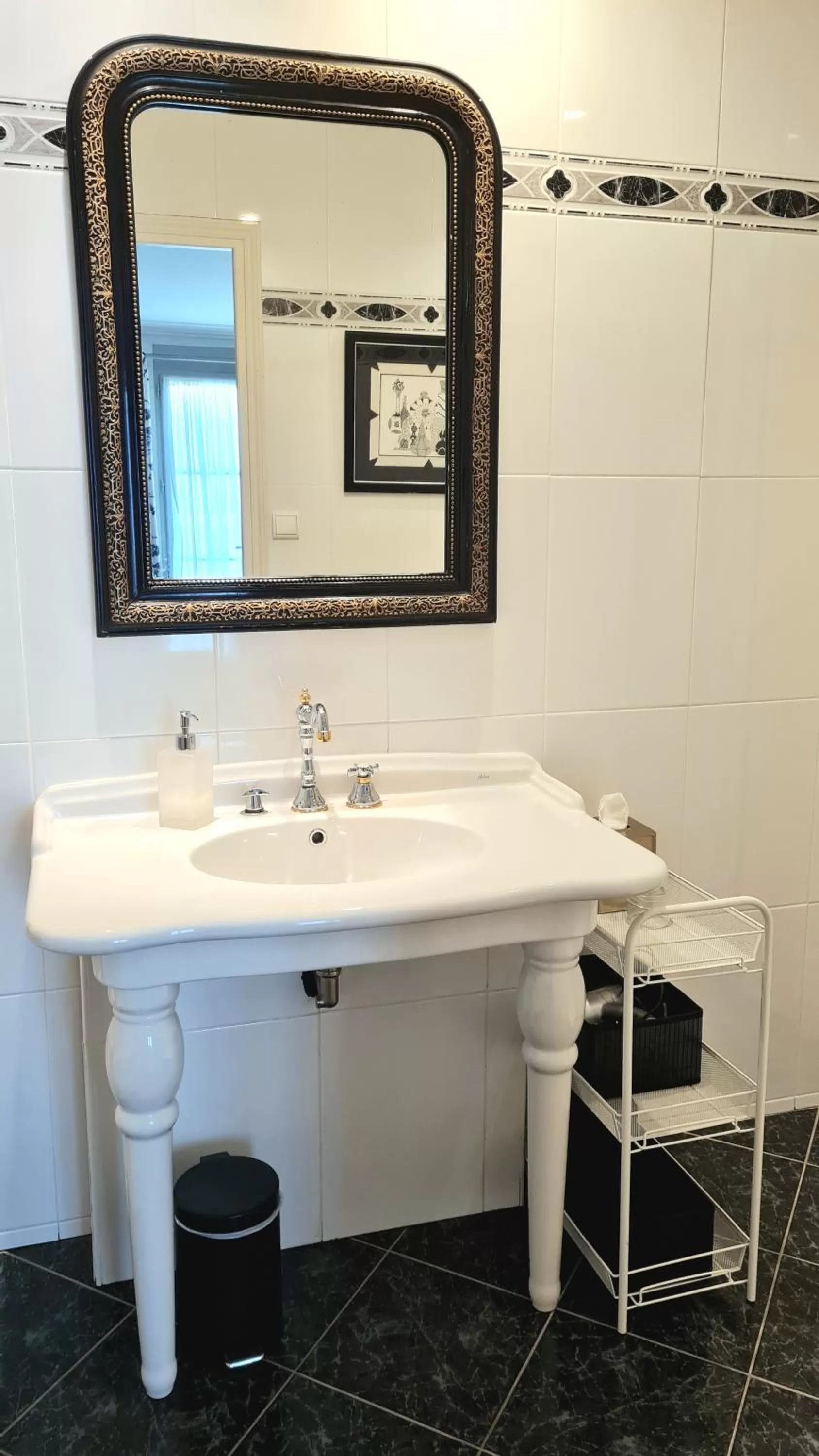 Shower, Bathroom in Le Plessis BBB