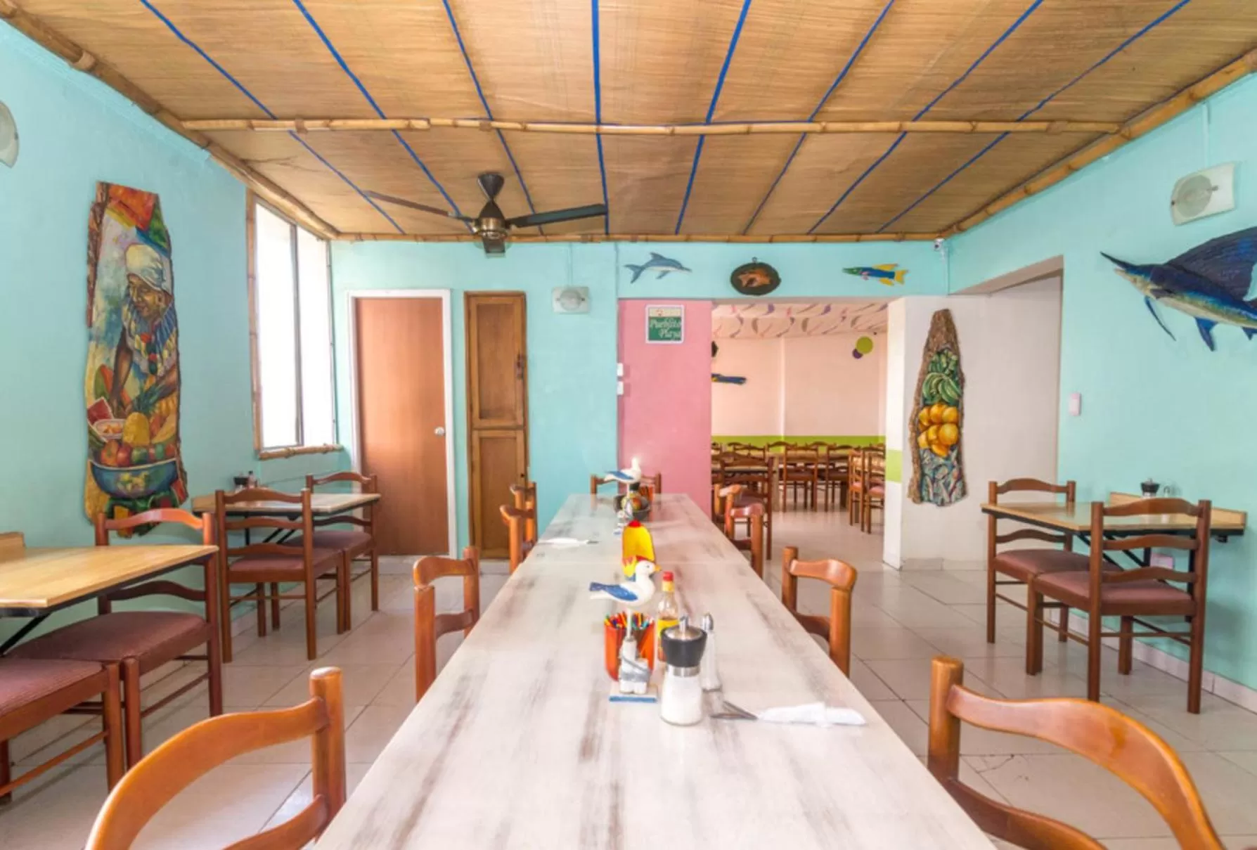 Restaurant/places to eat in Hotel Pueblito Playa