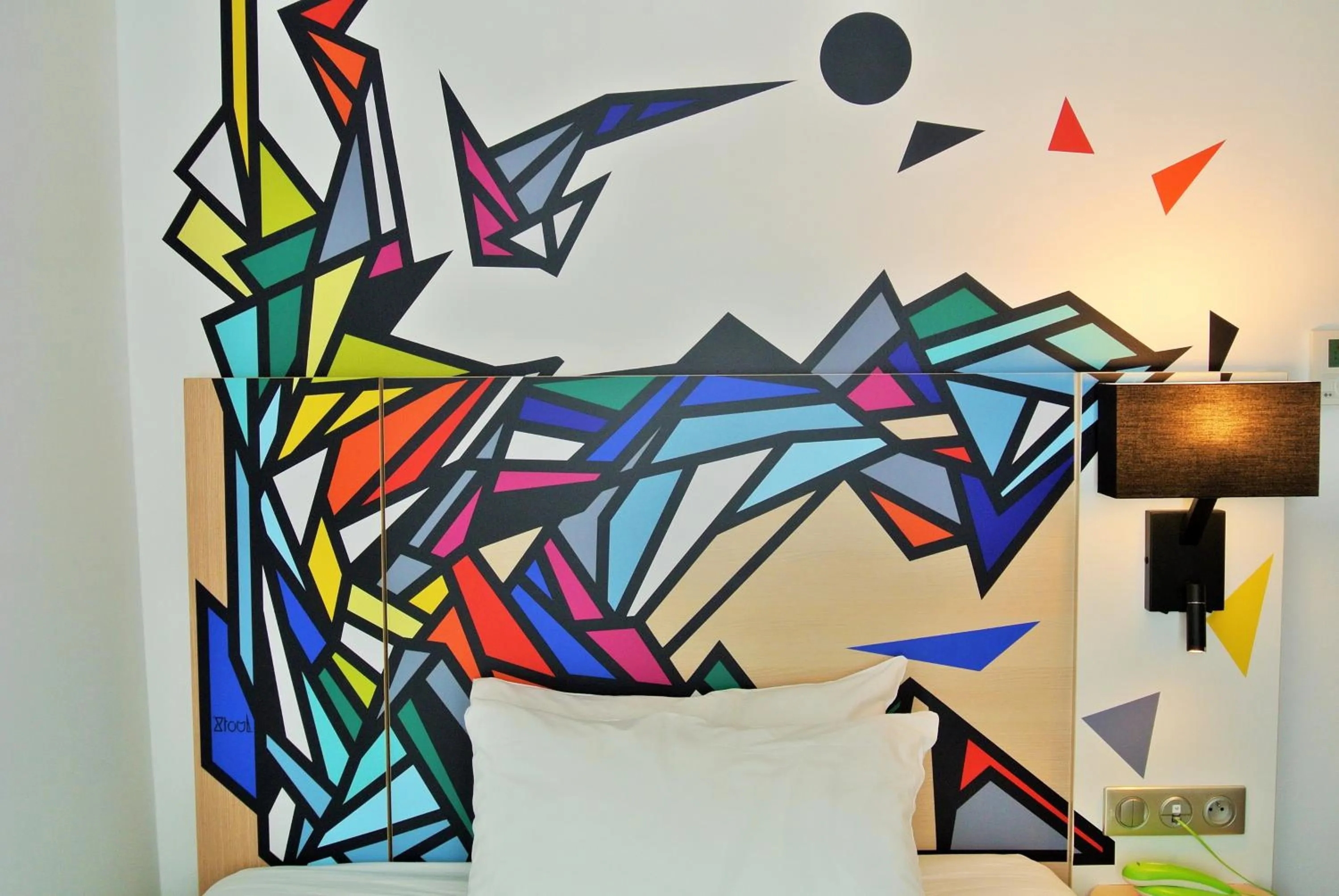 Decorative detail in ibis Styles Paris Maine Montparnasse