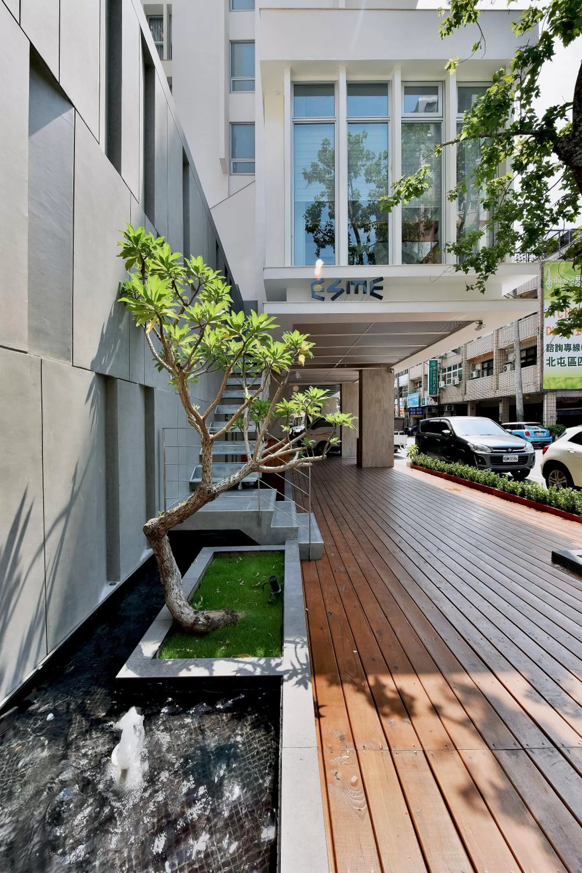 Property building in Hotel Mapp