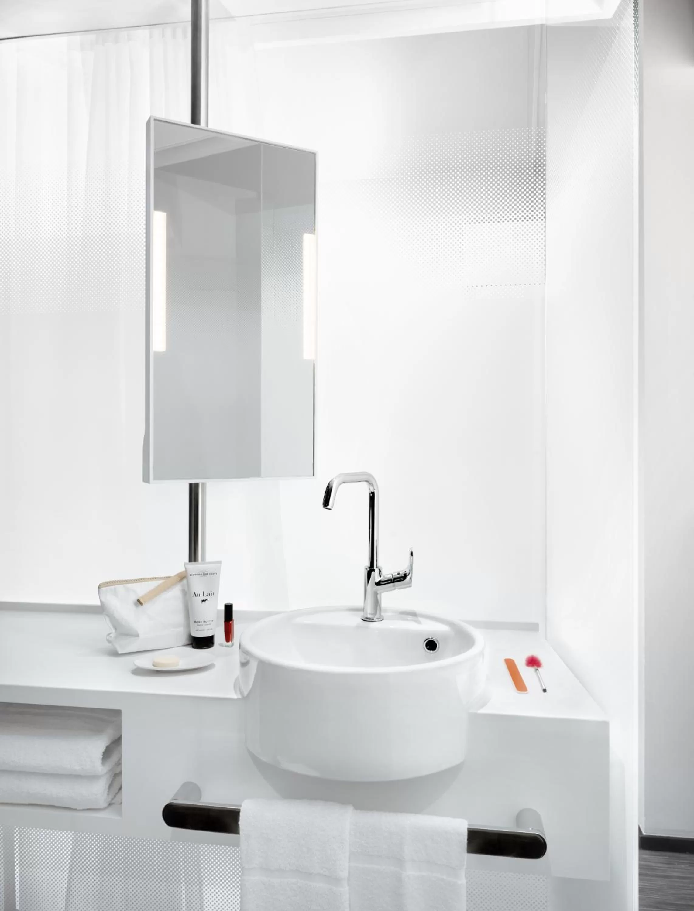 Bathroom in OKKO Hotels Lyon Centre