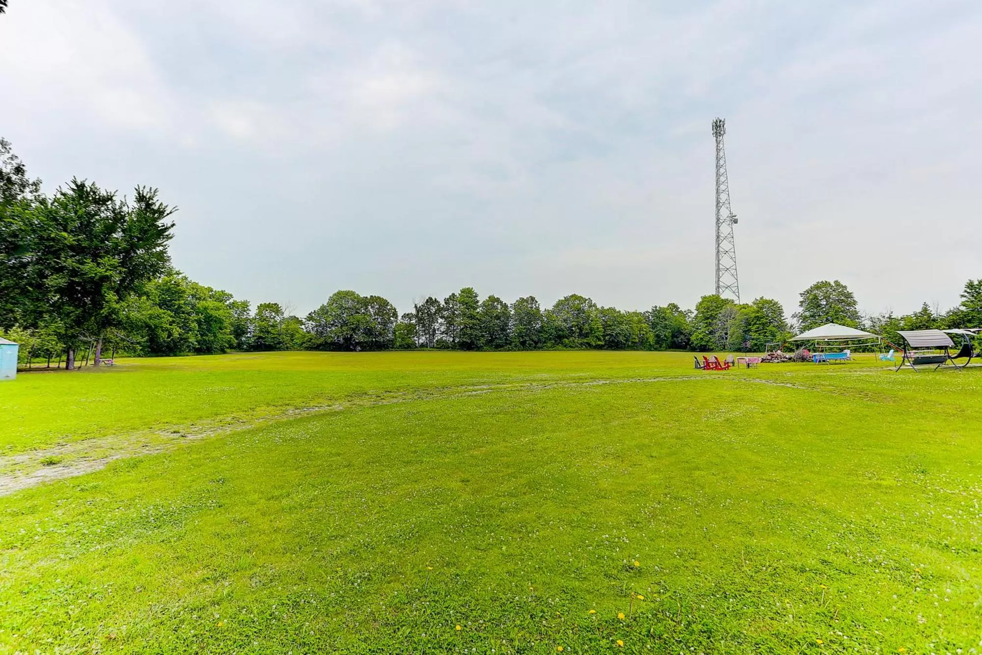 Garden in Stone Fountain Motel