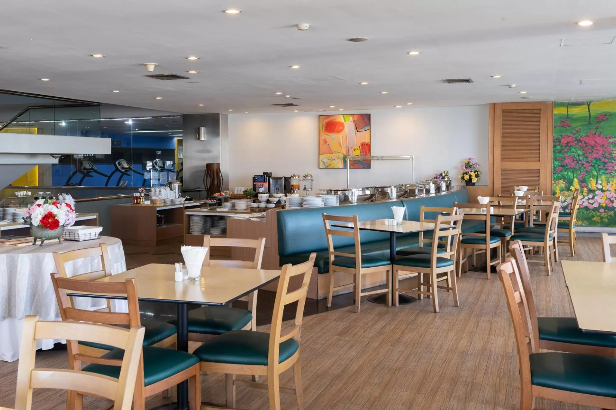 Restaurant/places to eat in Riverine Place Hotel and Residence