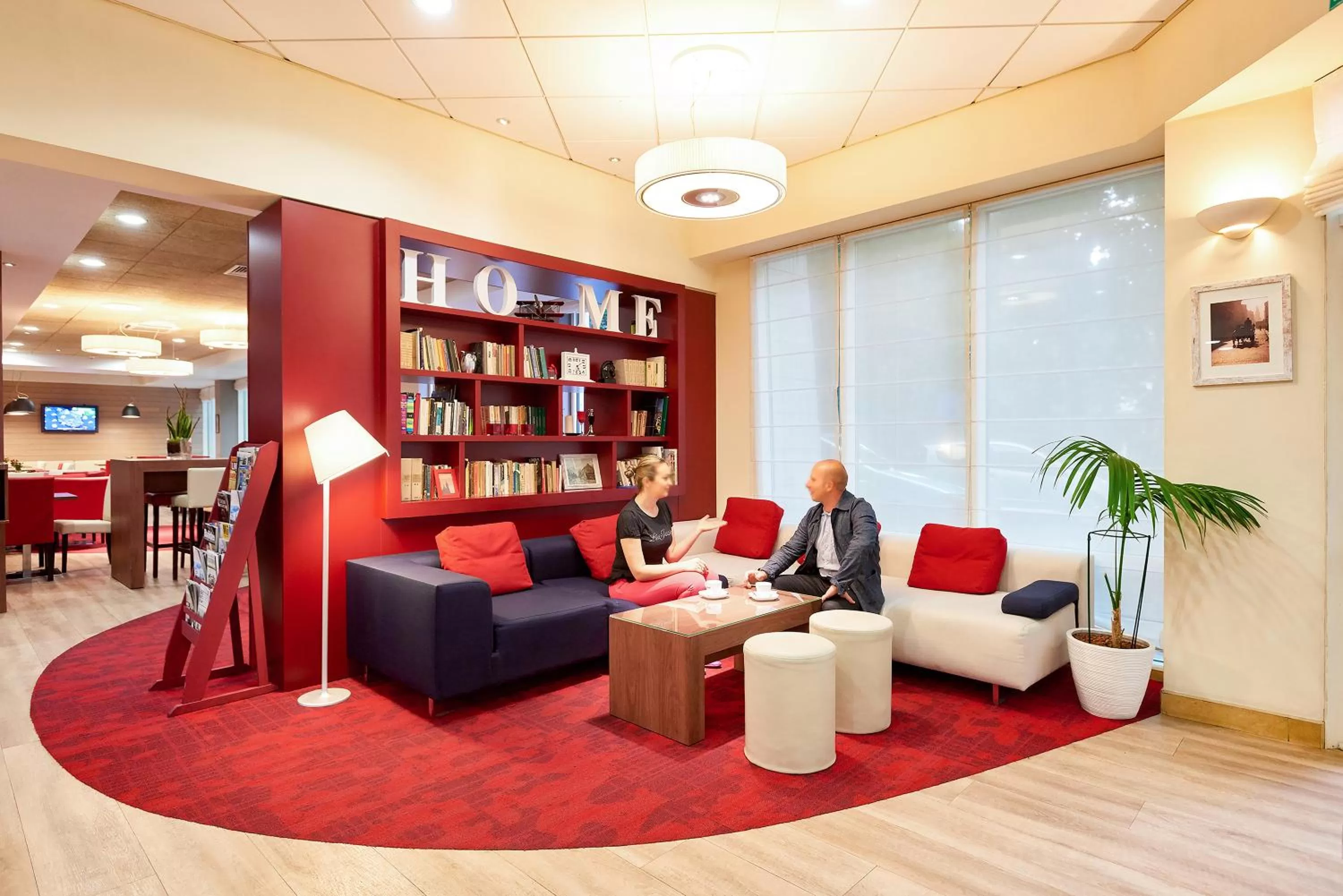 Lobby or reception in CAMPANILE PRIME Krakow Old Town