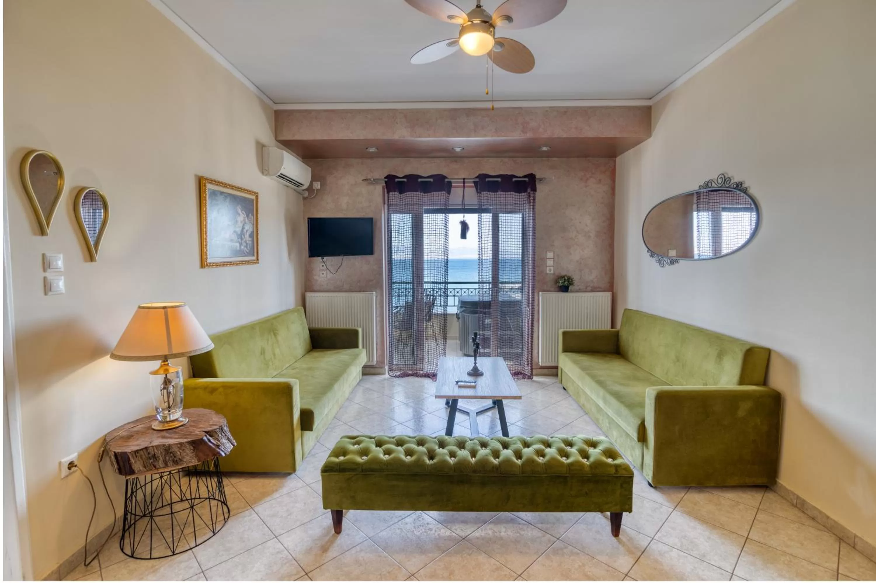 TV and multimedia in Votsalakia Hotel & Luxury Apartments