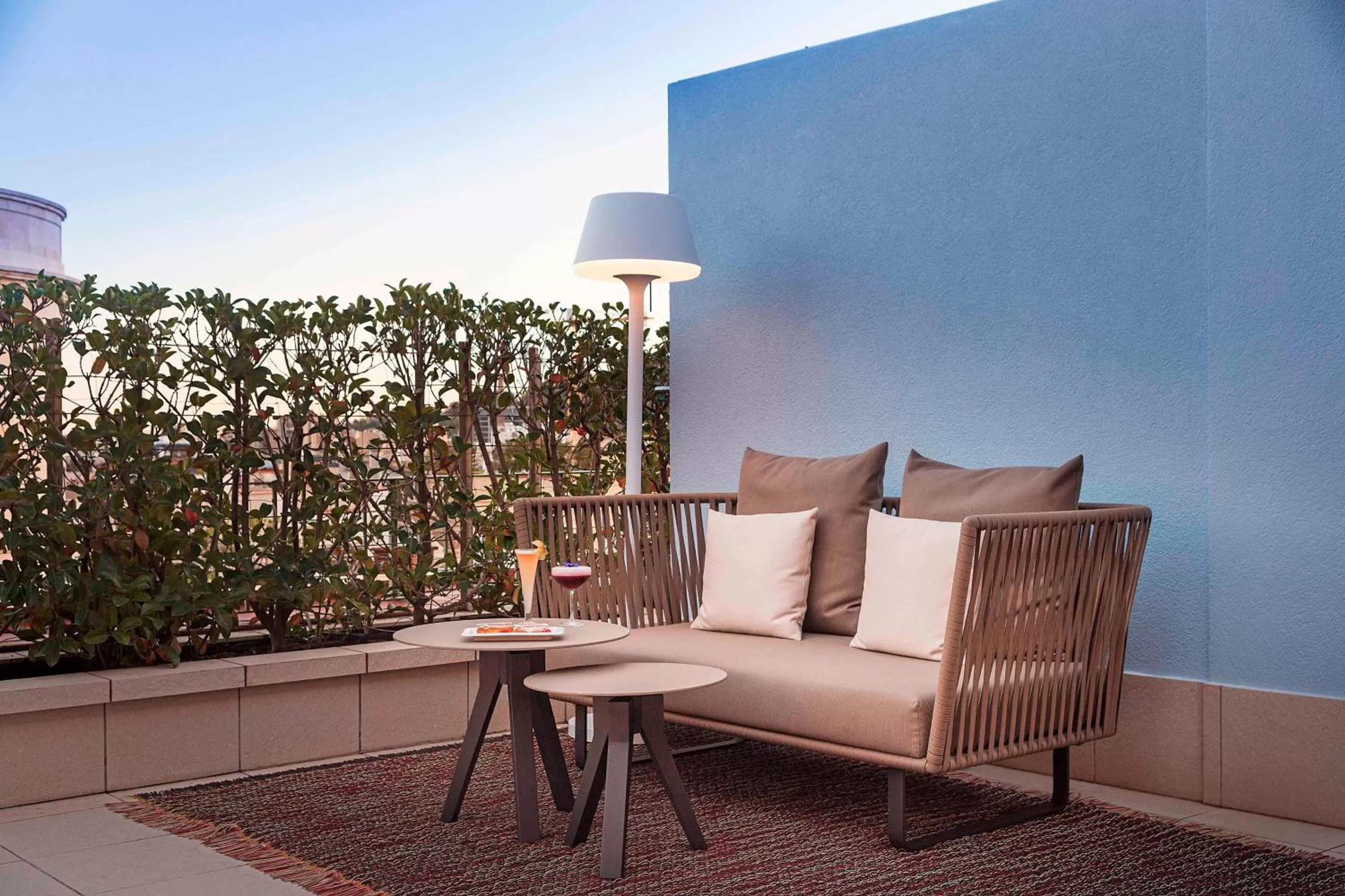 Photo of the whole room in Le Meridien Barcelona