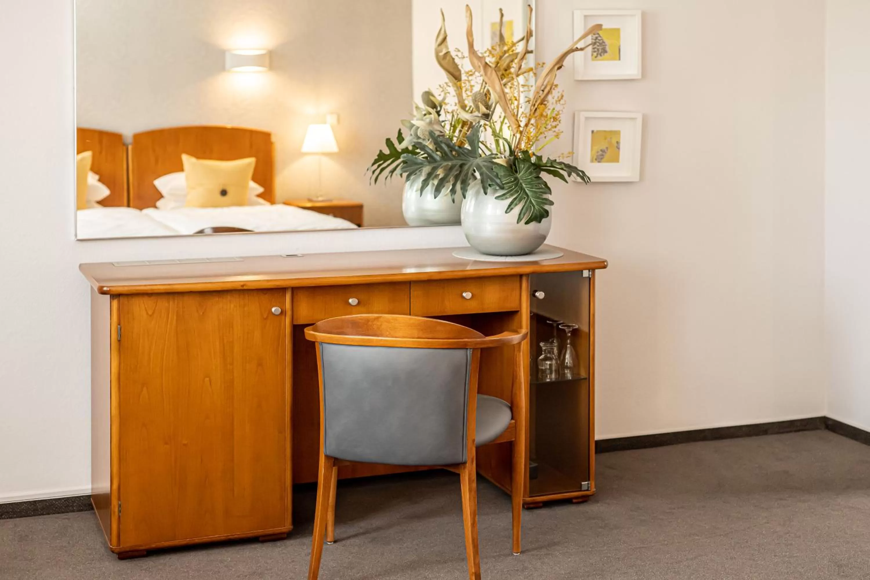 Living room, Bed in Hotel Moritz an der Elbe