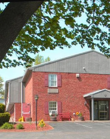 Facade/entrance in Olde Amish Inn