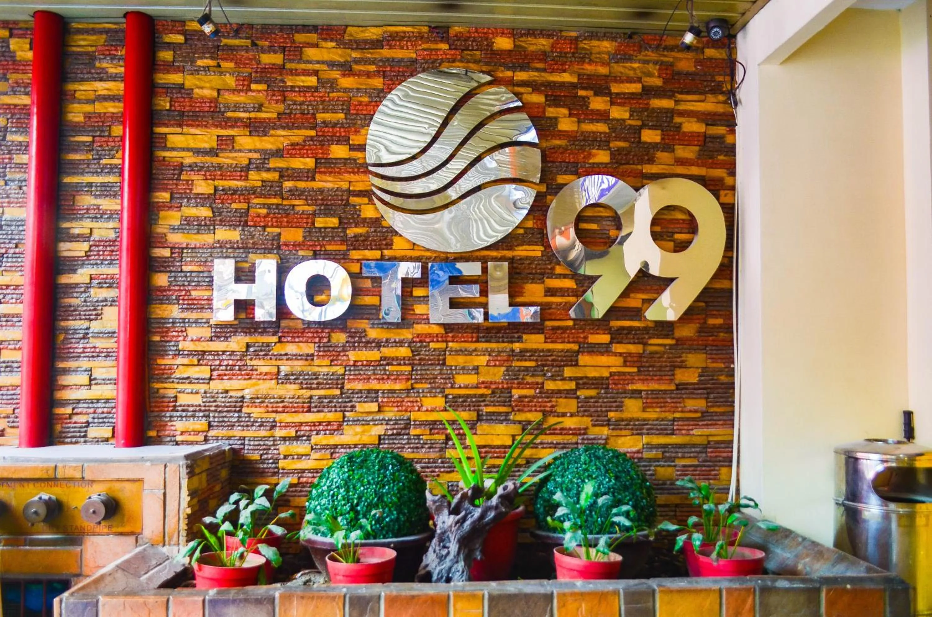 Facade/entrance in Hotel 99 Cubao