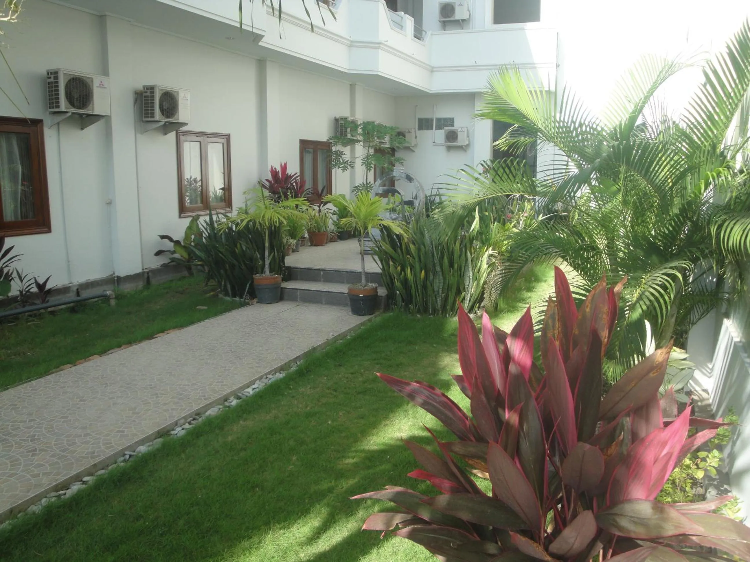 Garden in Sylvia Hotel Maumere