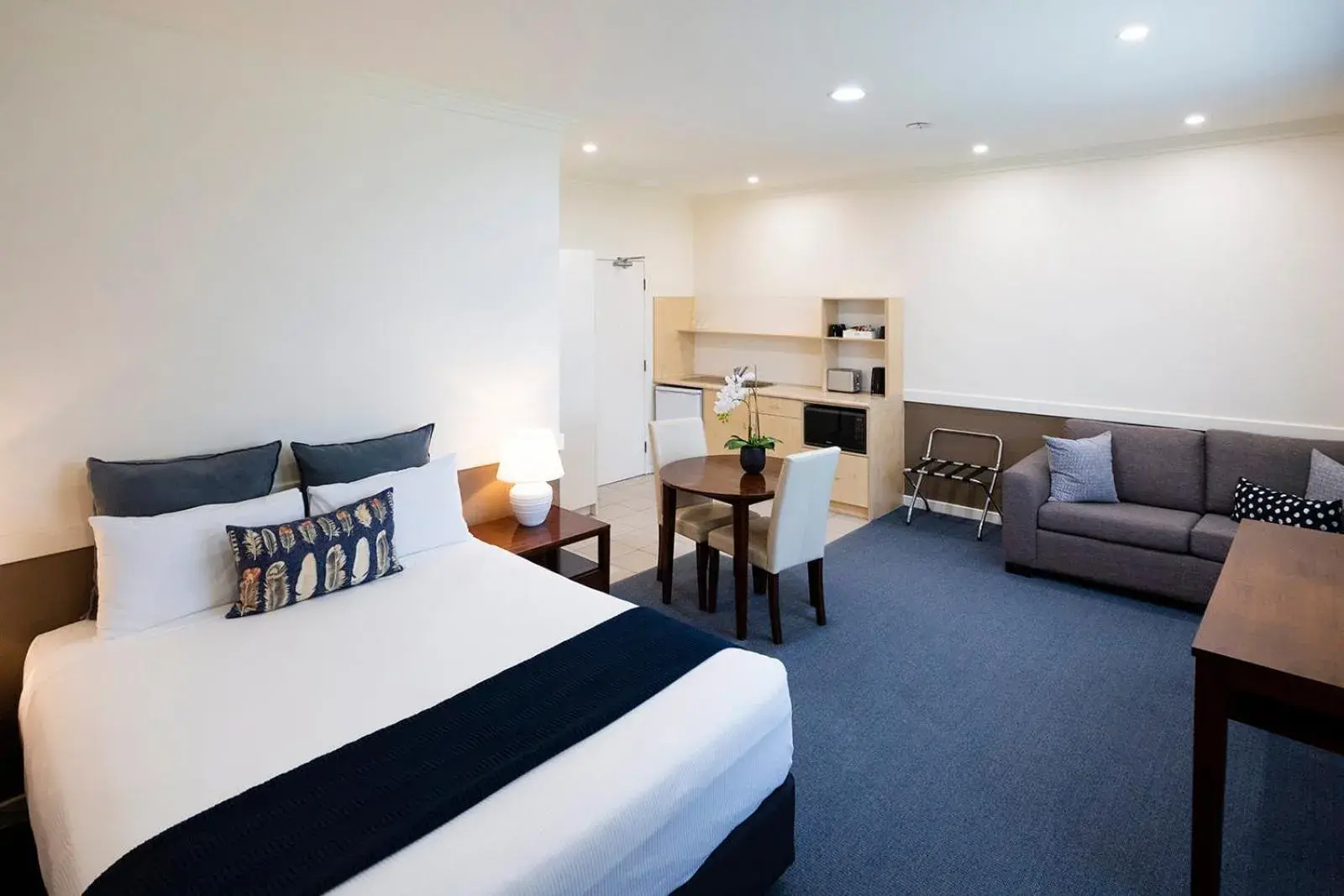 Standard Queen Room in Hawkesbury Race Club Motel Standard Queen Room in Hawkesbury Race Club Motel