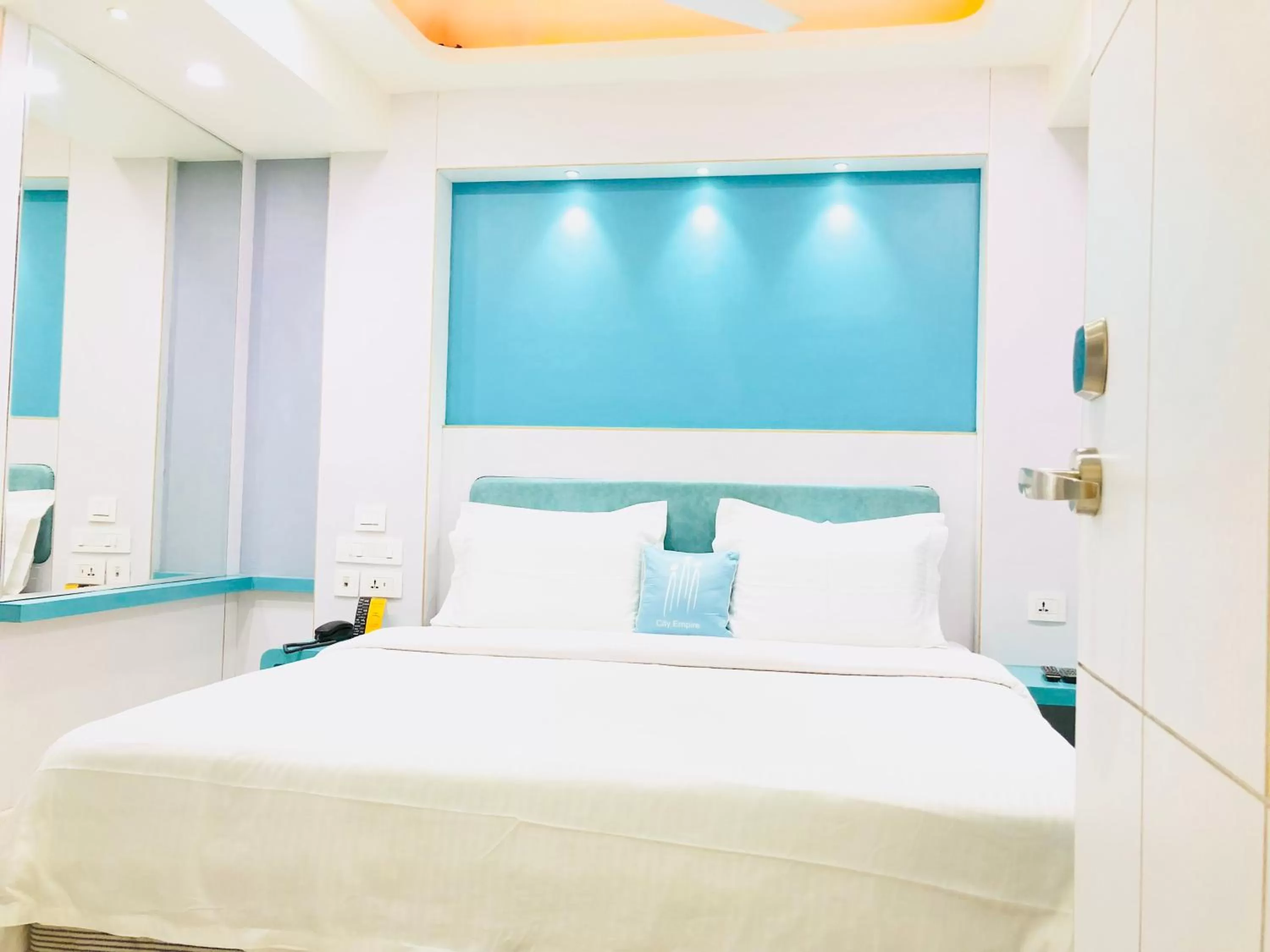 Bed in City Empire - New Delhi Railway Station, Near Connaught Place