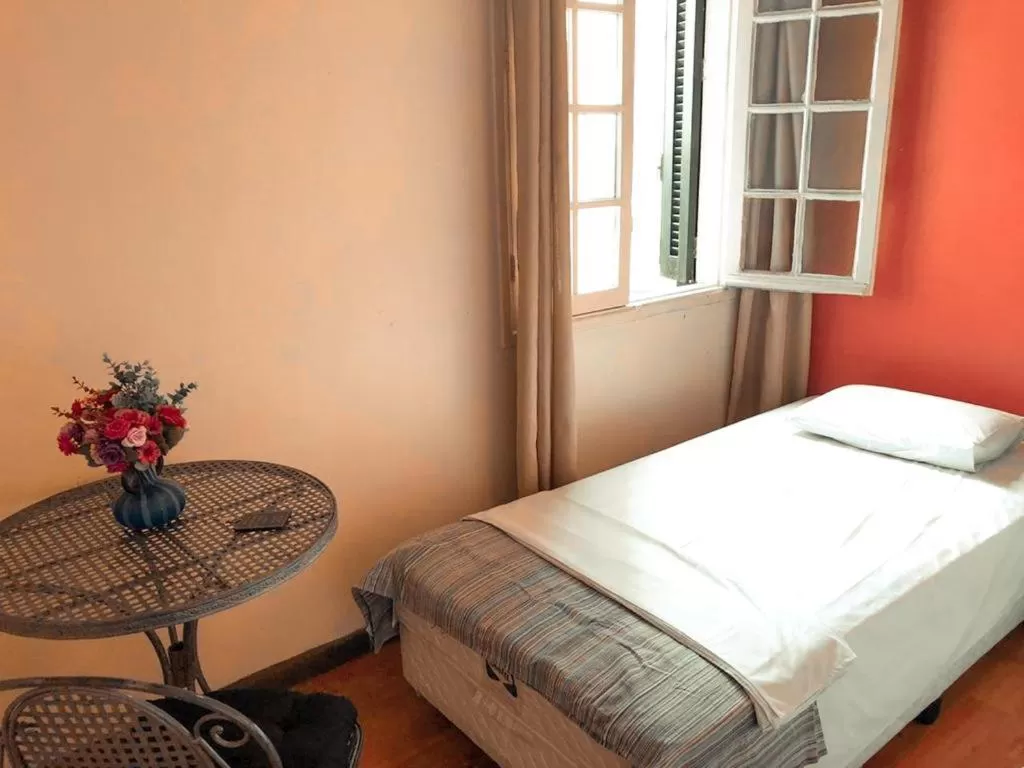 Budget Double Room in Hotel Real Centro