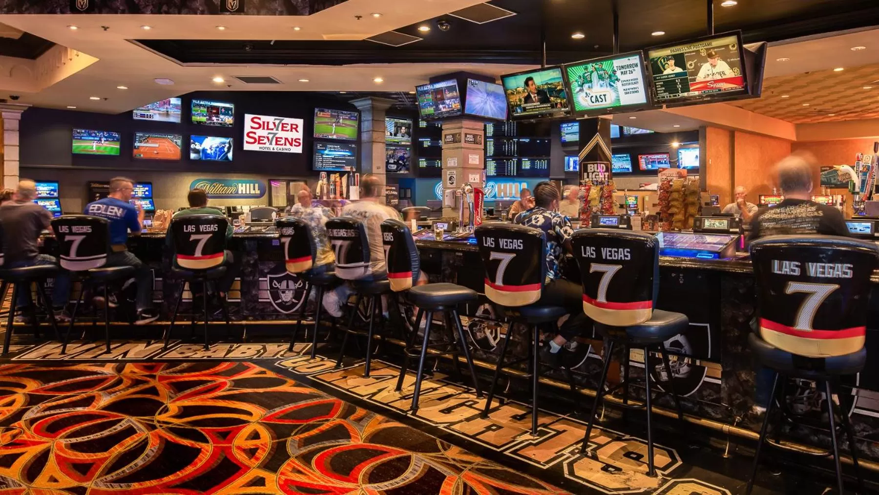 Lounge or bar in Silver Sevens Hotel & Casino