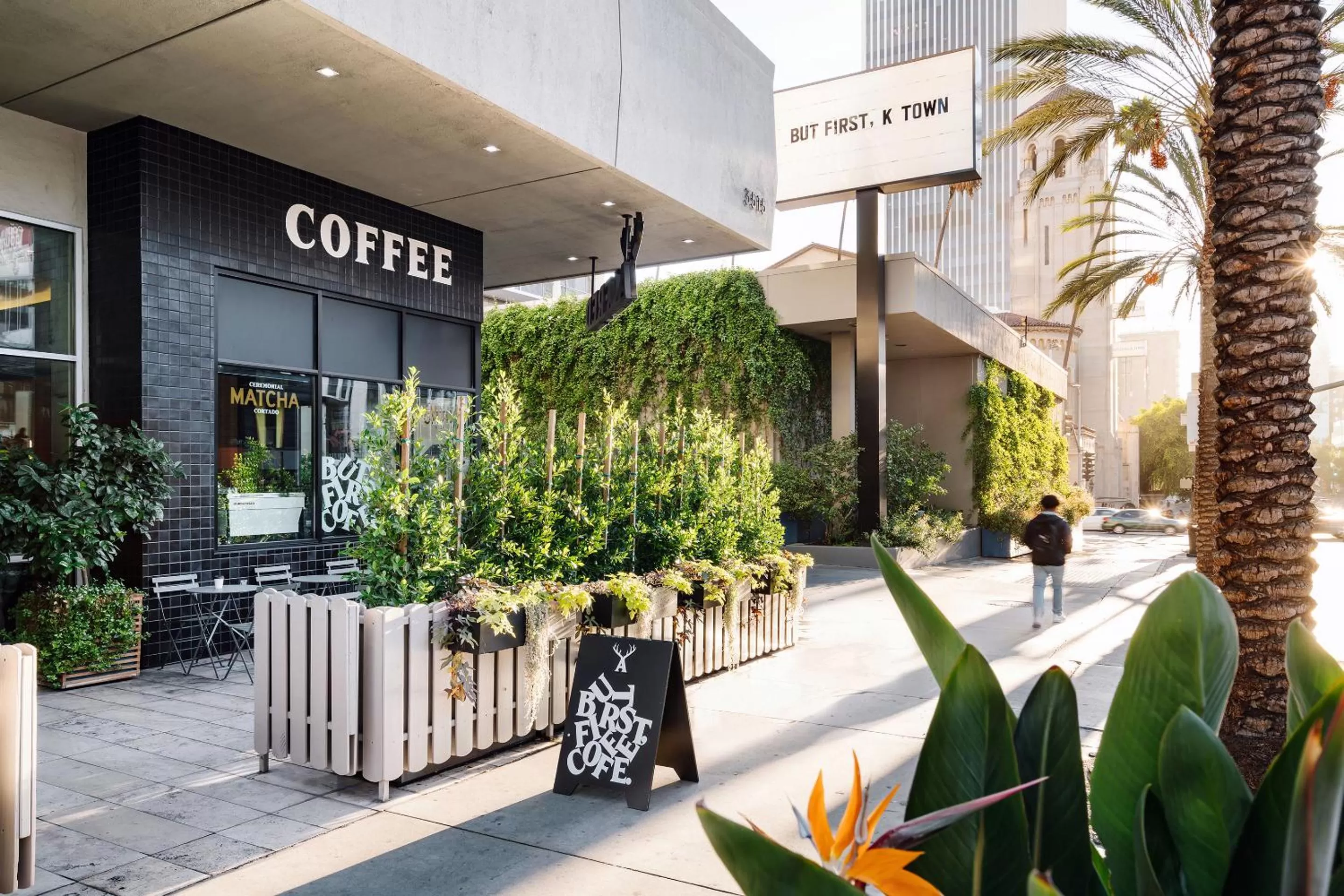 Food and drinks in The LINE Hotel LA