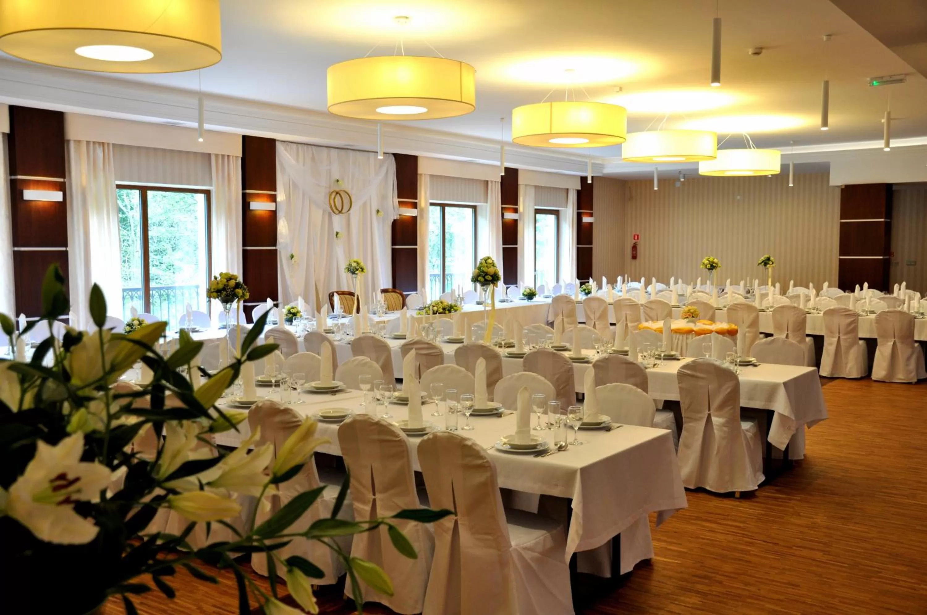 Restaurant/places to eat in Hotel Mir-Jan SPA